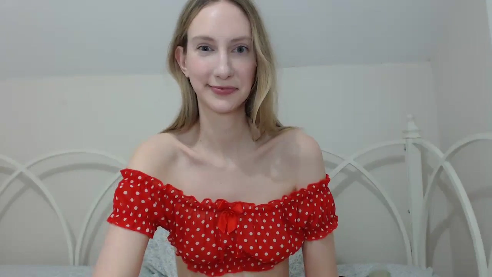 Gallery image thumbnail from ChloeMadden's myfreecams stream on, 05/17/2024, 04:41 image 7 of 20