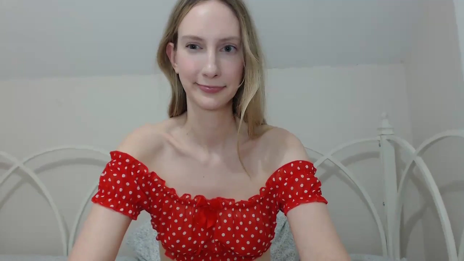 Gallery image thumbnail from ChloeMadden's myfreecams stream on, 05/17/2024, 04:41 image 14 of 20