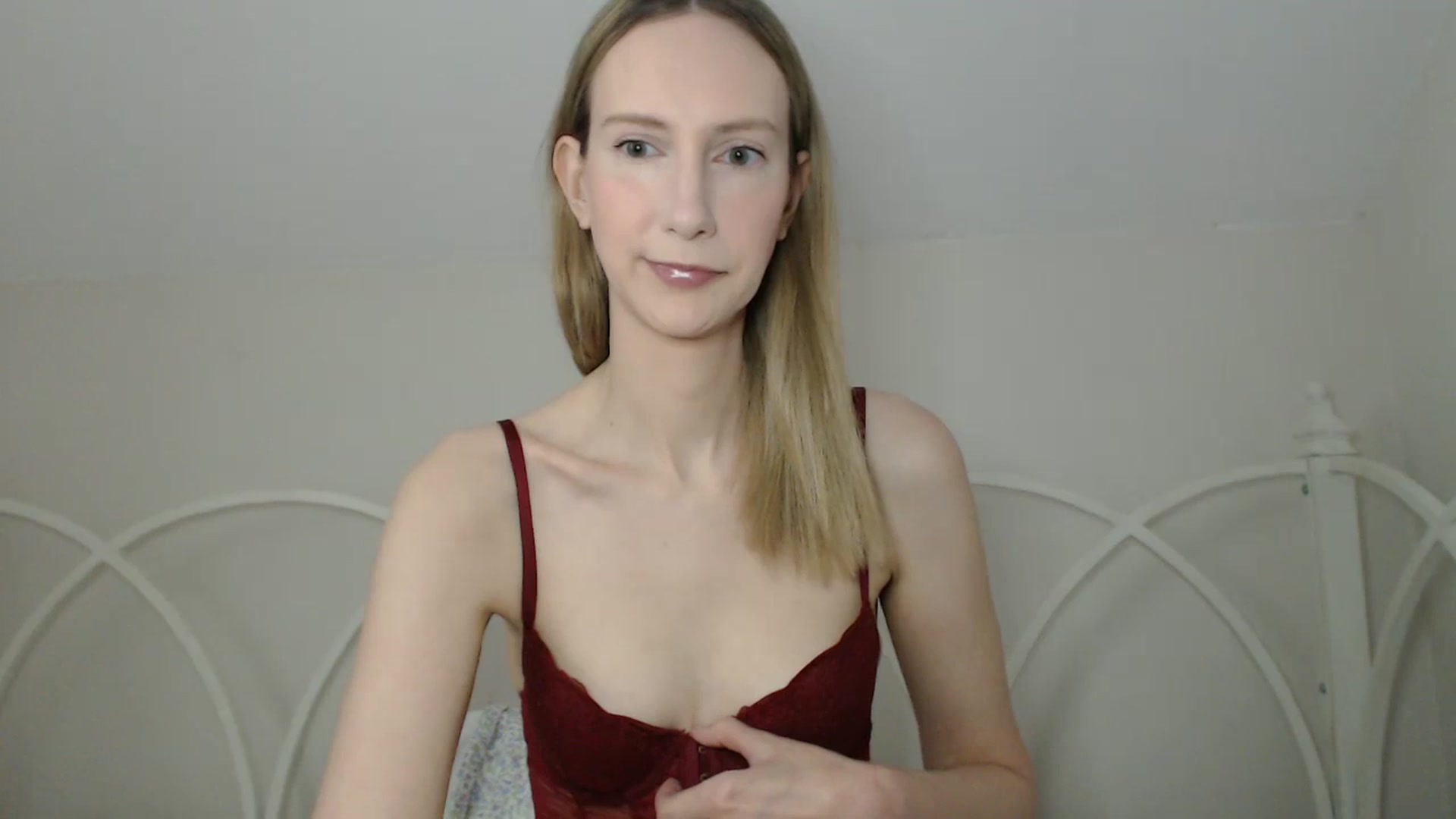 Gallery image thumbnail from ChloeMadden's myfreecams stream on, 05/24/2024, 19:40 image 13 of 20