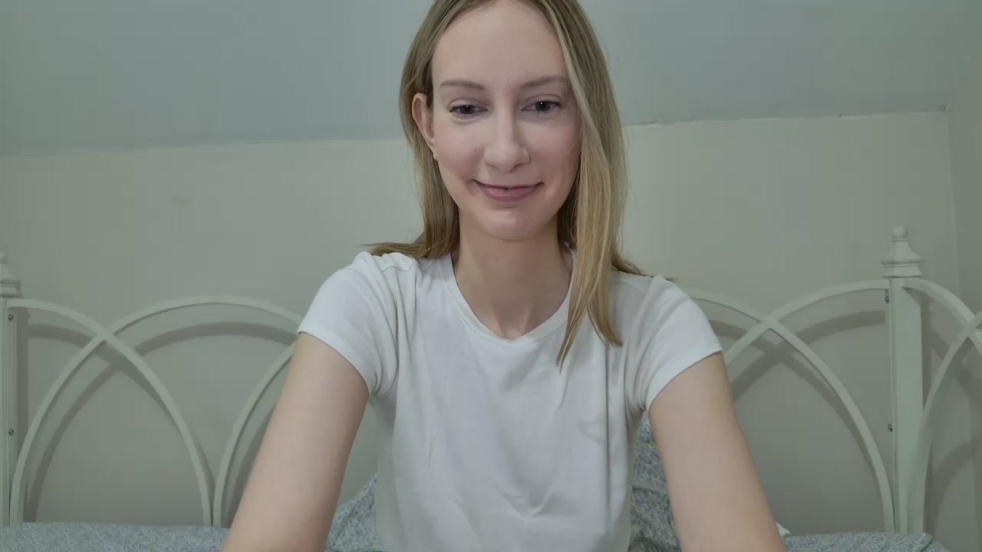 Gallery image thumbnail from ChloeMadden's myfreecams stream on, 08/12/2024, 21:19 image 15 of 20