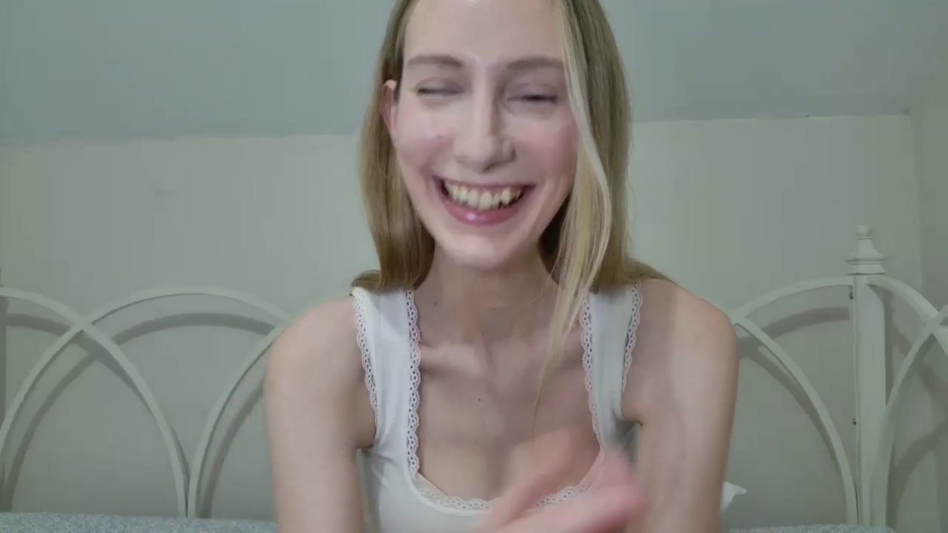 Gallery image thumbnail from ChloeMadden's myfreecams stream on, 08/23/2024, 02:40 image 9 of 20