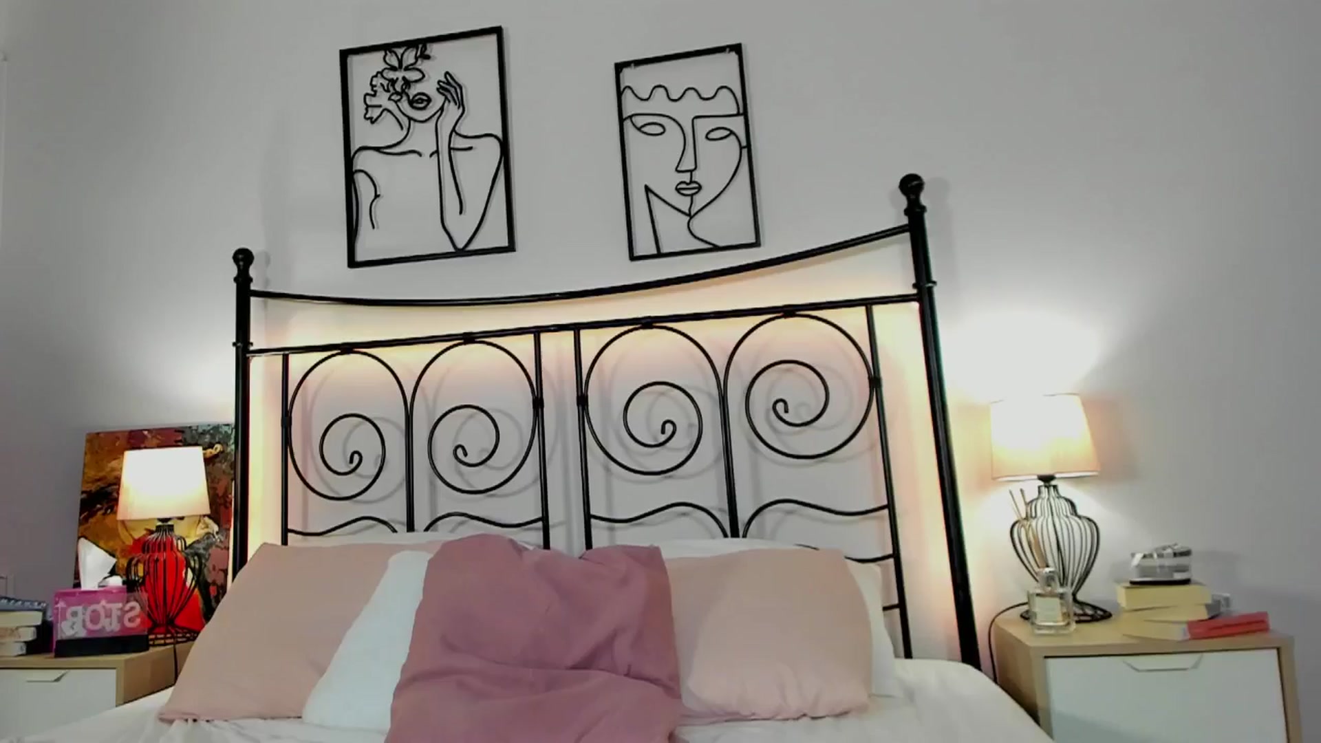 Gallery image thumbnail from ChloeMiles's myfreecams stream on, 05/15/2024, 14:58 image 1 of 20