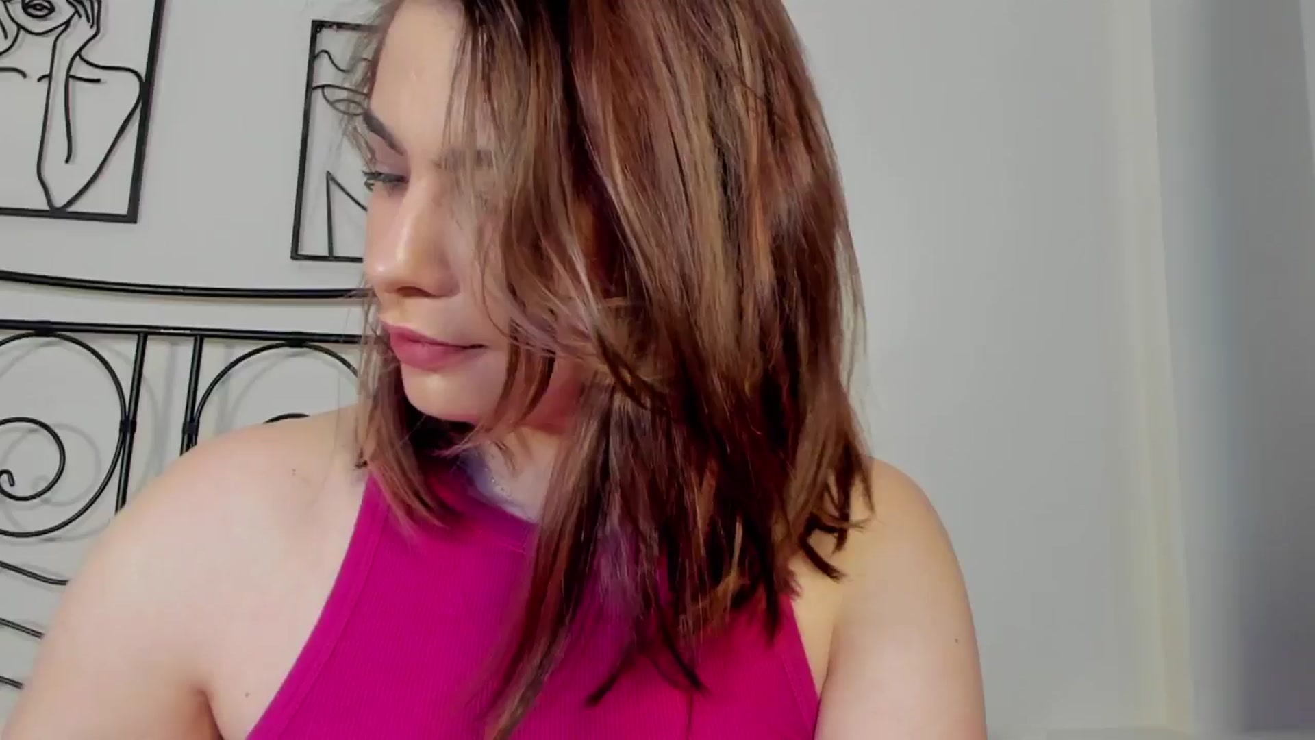 Gallery image thumbnail from ChloeMiles's myfreecams stream on, 05/29/2024, 14:44 image 13 of 20
