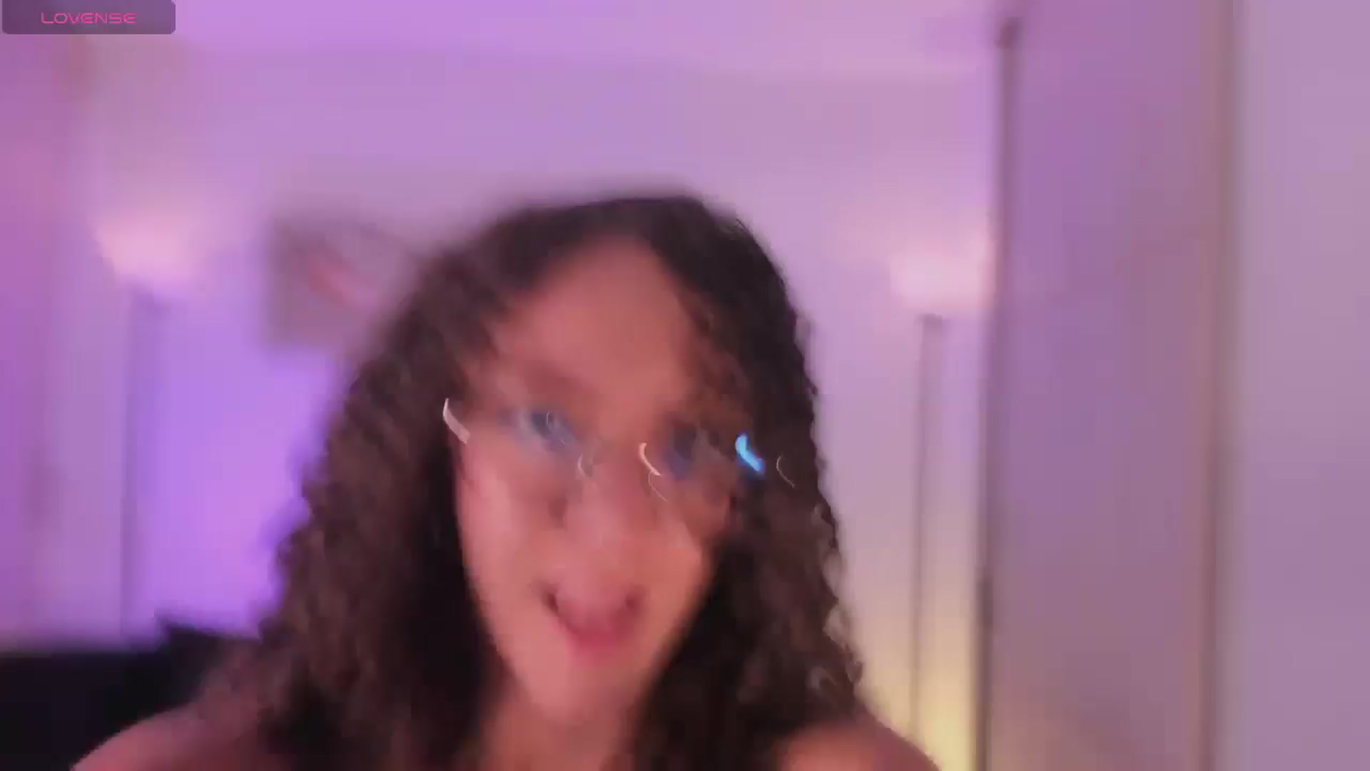 Gallery image thumbnail from ChloeMoreti's myfreecams stream on, 12/31/2025, 13:39 image 12 of 20