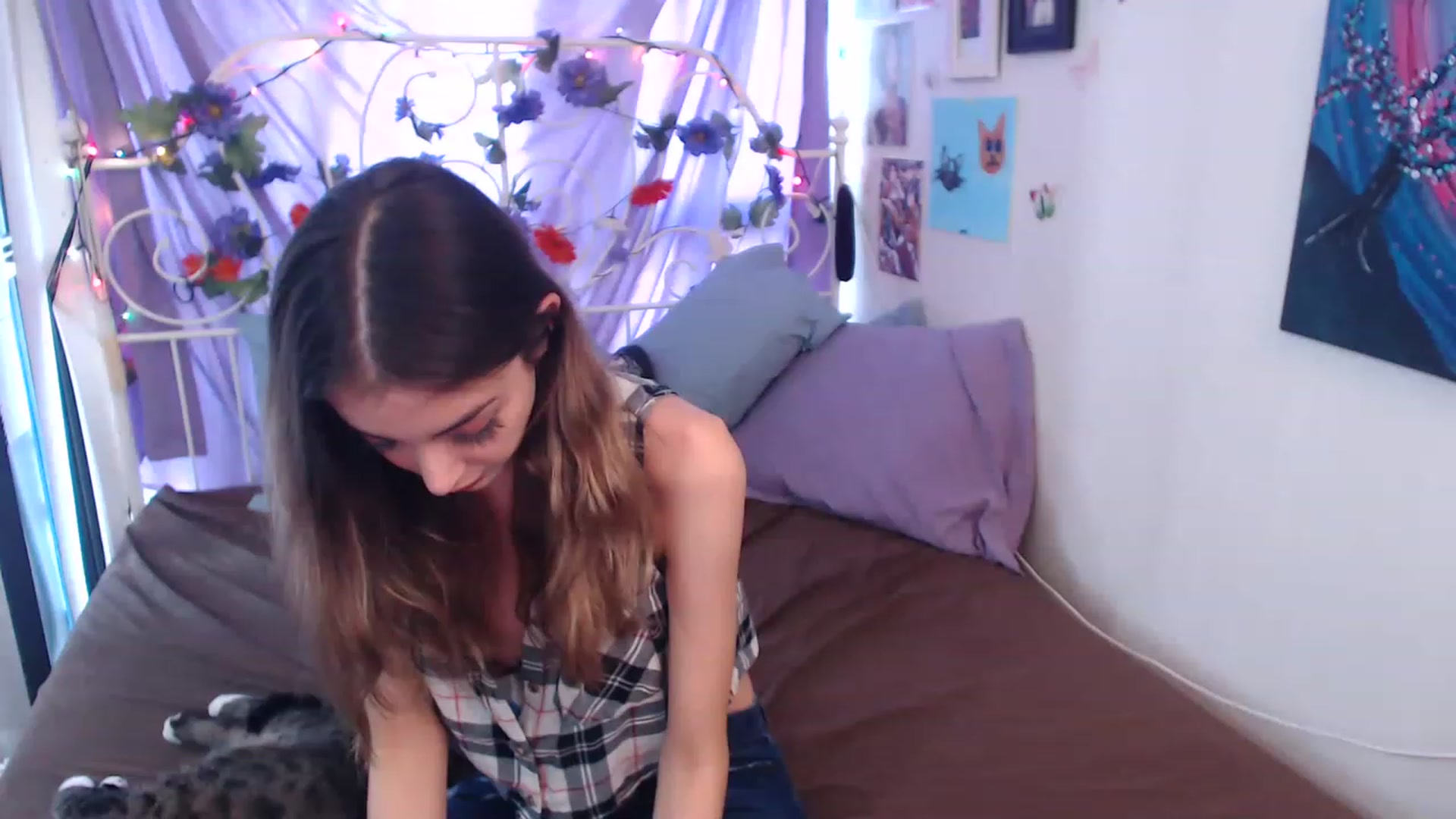 Gallery image thumbnail from ChloeNightxo's myfreecams stream on, 11/15/2022, 23:07 image 7 of 20