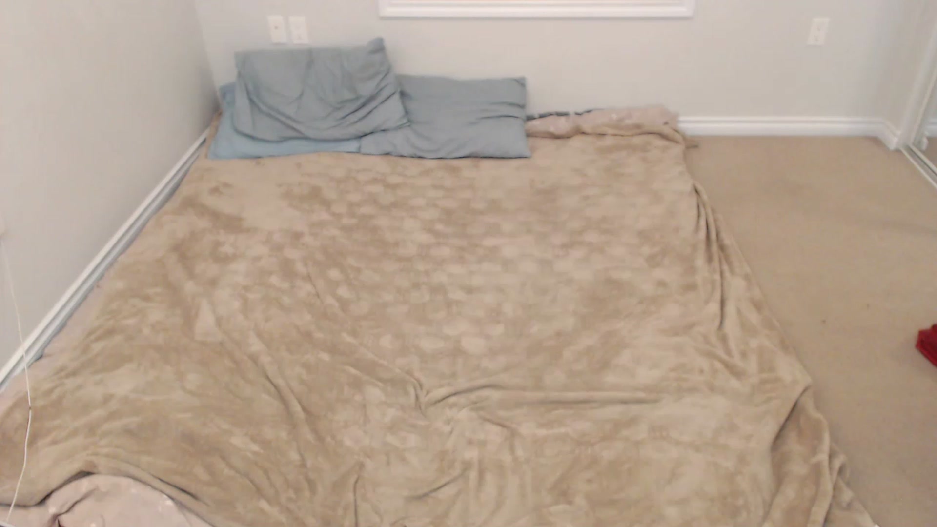 Gallery image thumbnail from ChloeNightxo's myfreecams stream on, 03/15/2023, 13:37 image 17 of 20