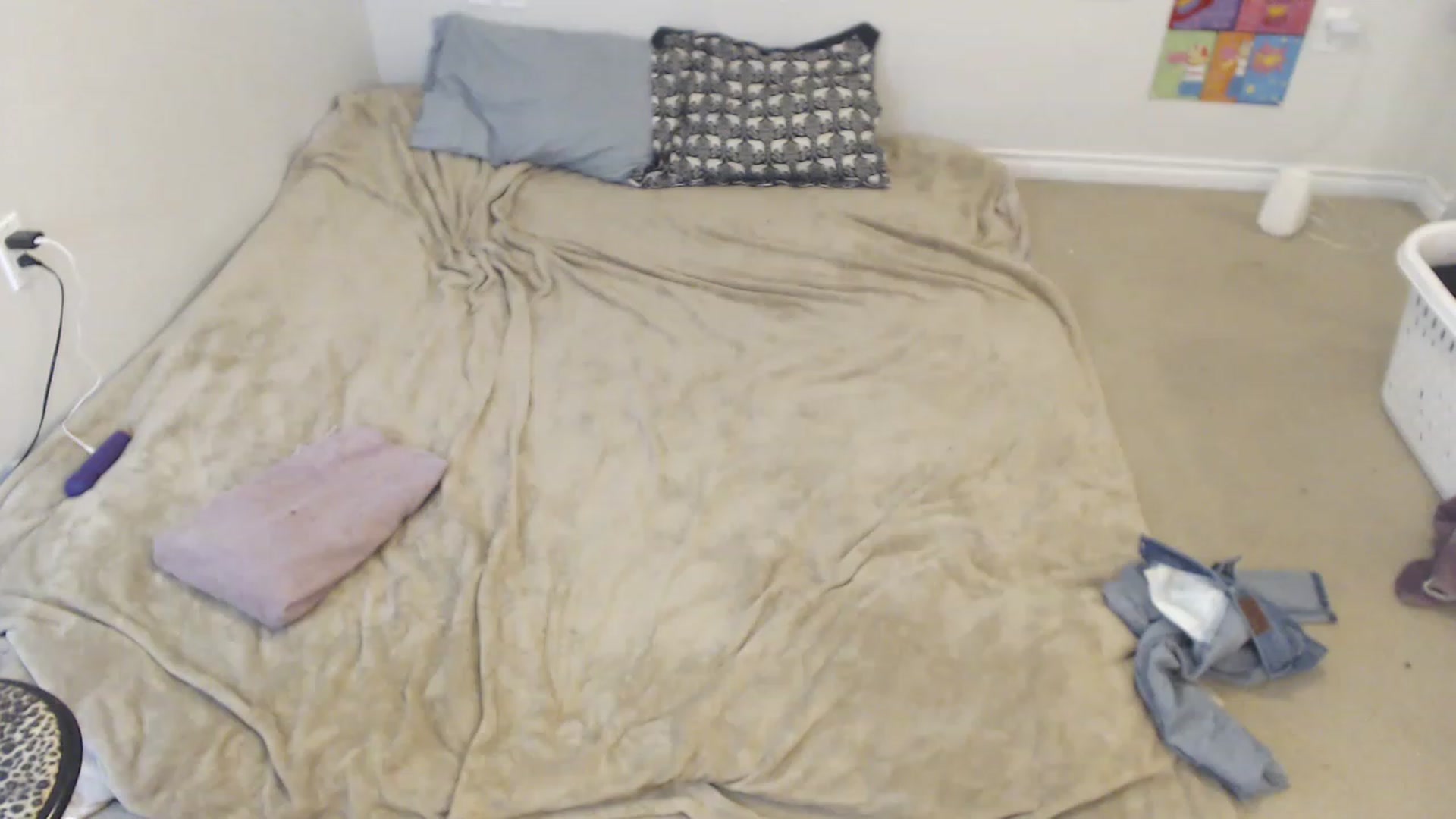Gallery image thumbnail from ChloeNightxo's myfreecams stream on, 03/24/2023, 09:03 image 4 of 20