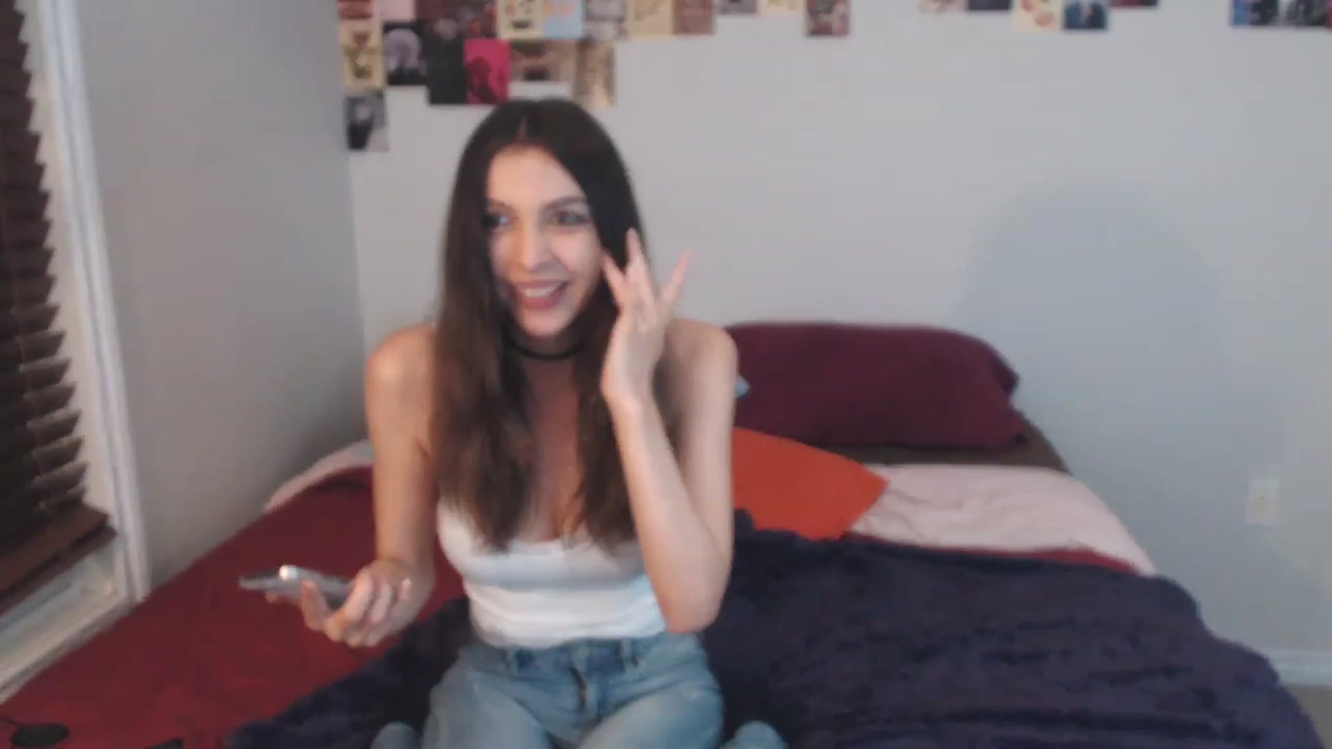 Gallery image thumbnail from ChloeNightxo's myfreecams stream on, 06/21/2023, 10:03 image 8 of 20