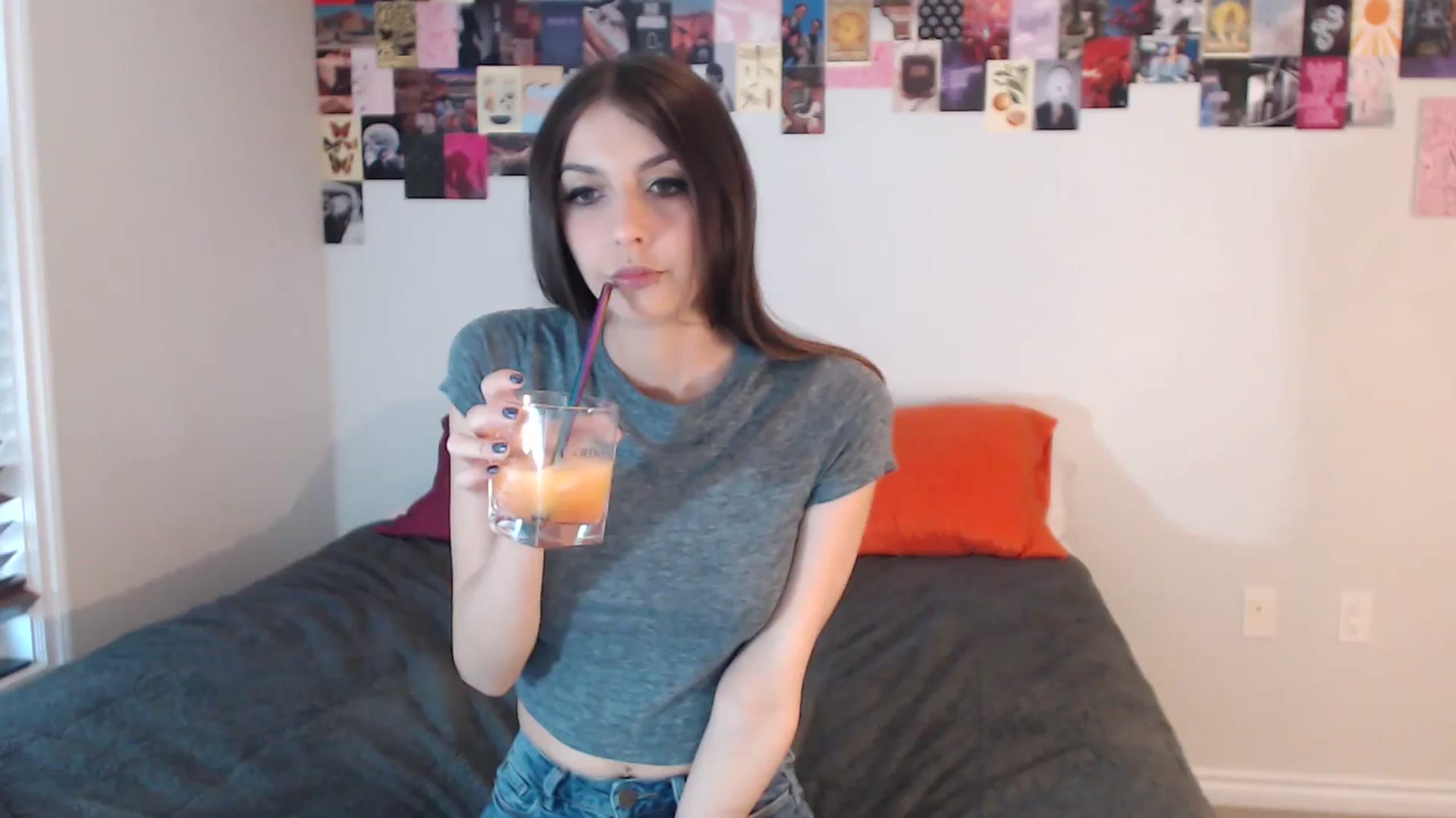 Gallery image thumbnail from ChloeNightxo's myfreecams stream on, 09/01/2023, 24:01 image 4 of 20