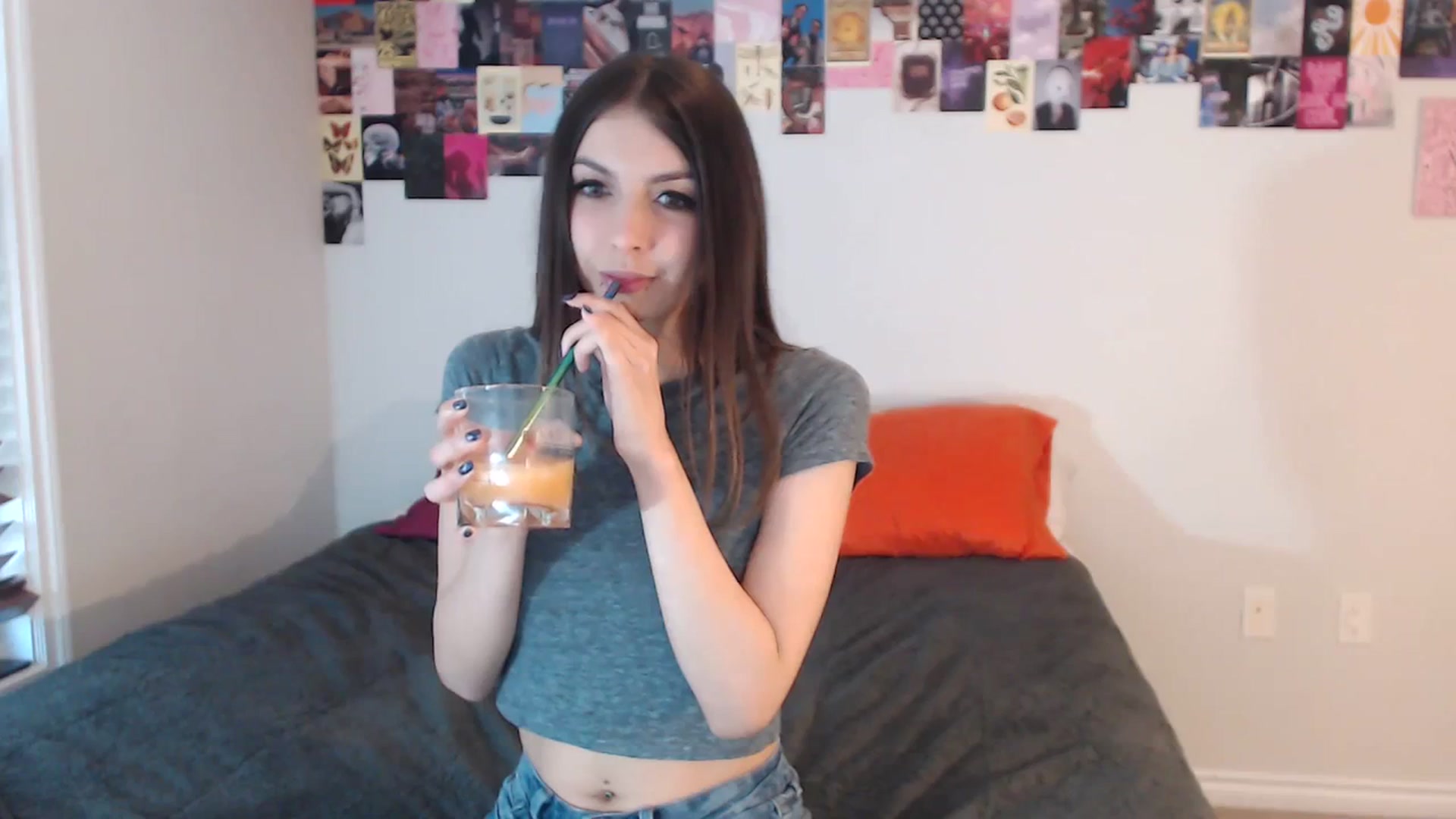 Gallery image thumbnail from ChloeNightxo's myfreecams stream on, 09/01/2023, 24:01 image 14 of 20