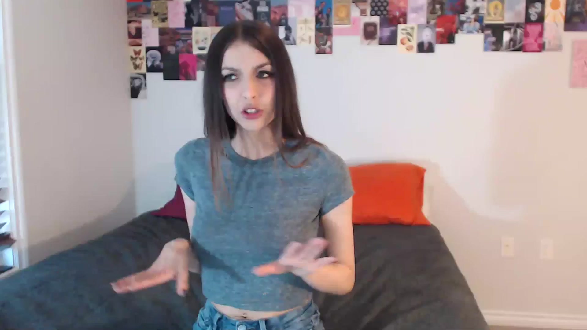 Gallery image thumbnail from ChloeNightxo's myfreecams stream on, 09/01/2023, 24:01 image 12 of 20