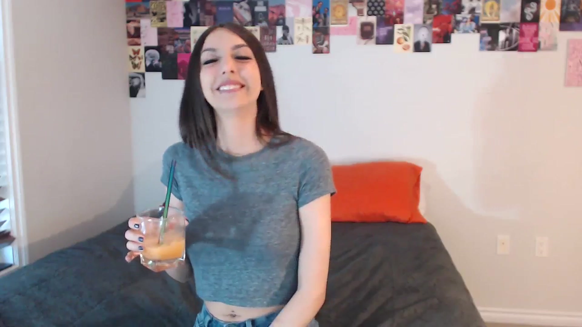 Gallery image thumbnail from ChloeNightxo's myfreecams stream on, 09/01/2023, 24:01 image 15 of 20