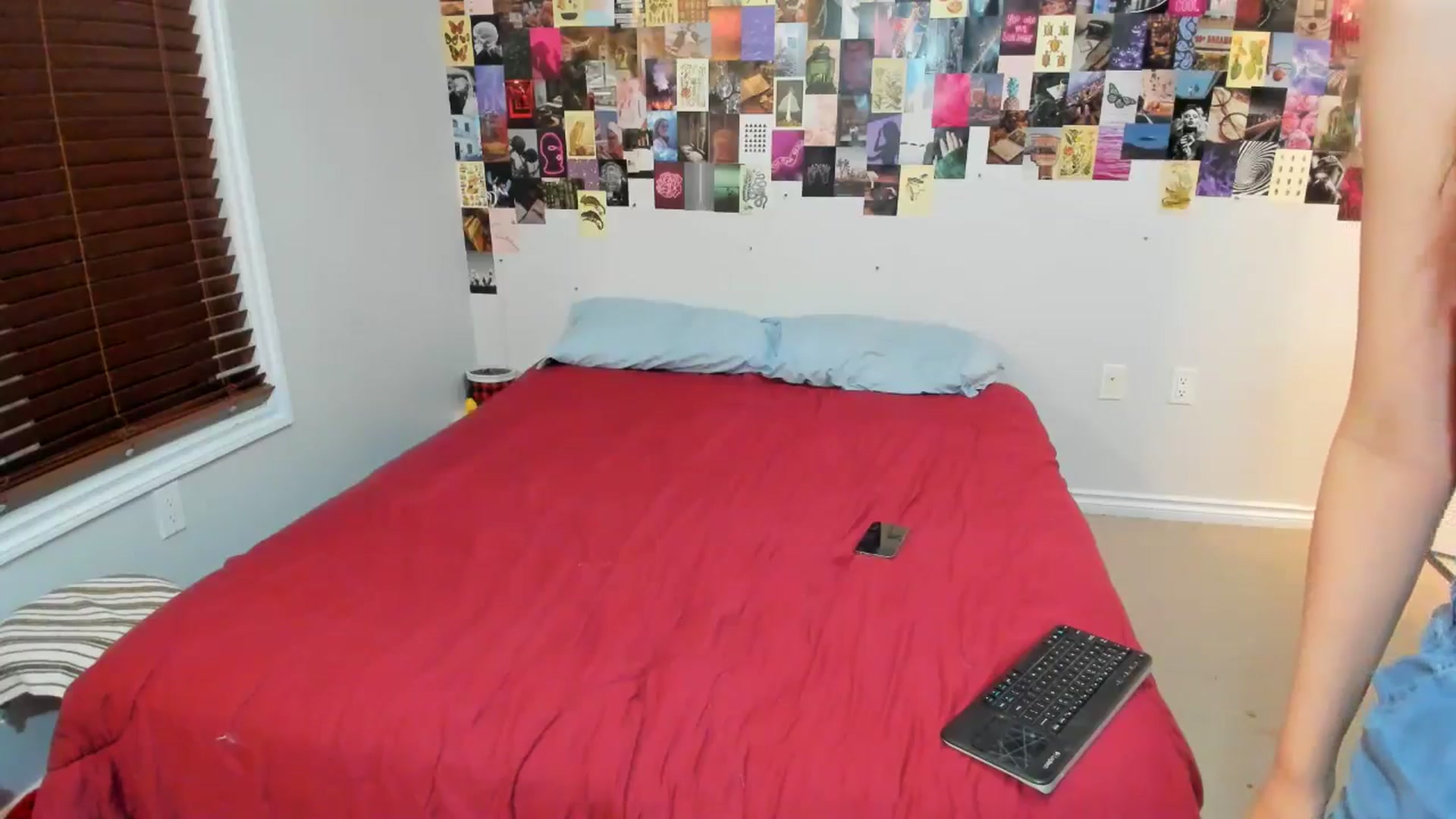 Gallery image thumbnail from ChloeNightxo's myfreecams stream on, 07/11/2024, 09:45 image 6 of 20