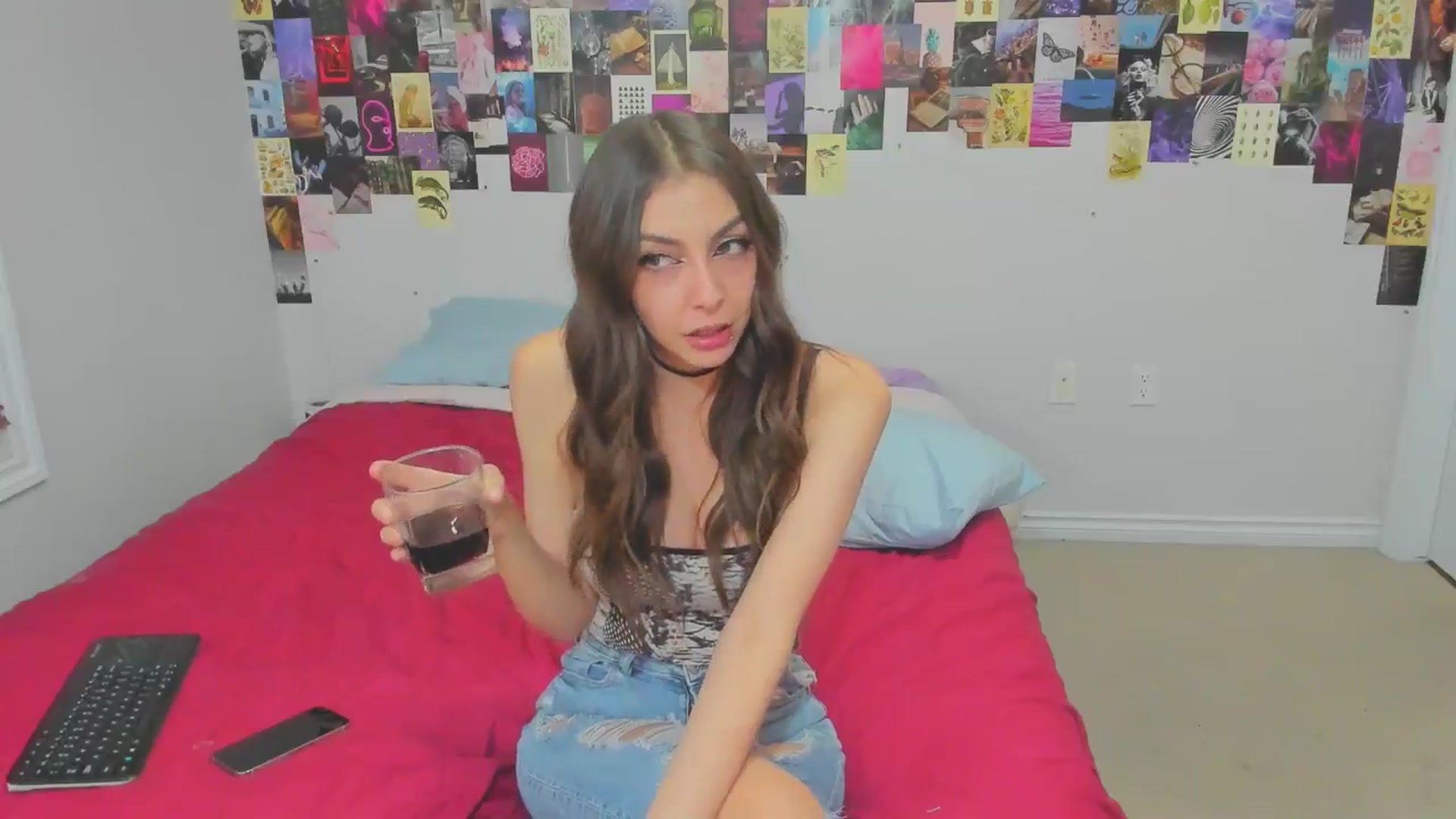 Gallery image thumbnail from ChloeNightxo's myfreecams stream on, 07/31/2024, 13:35 image 2 of 20