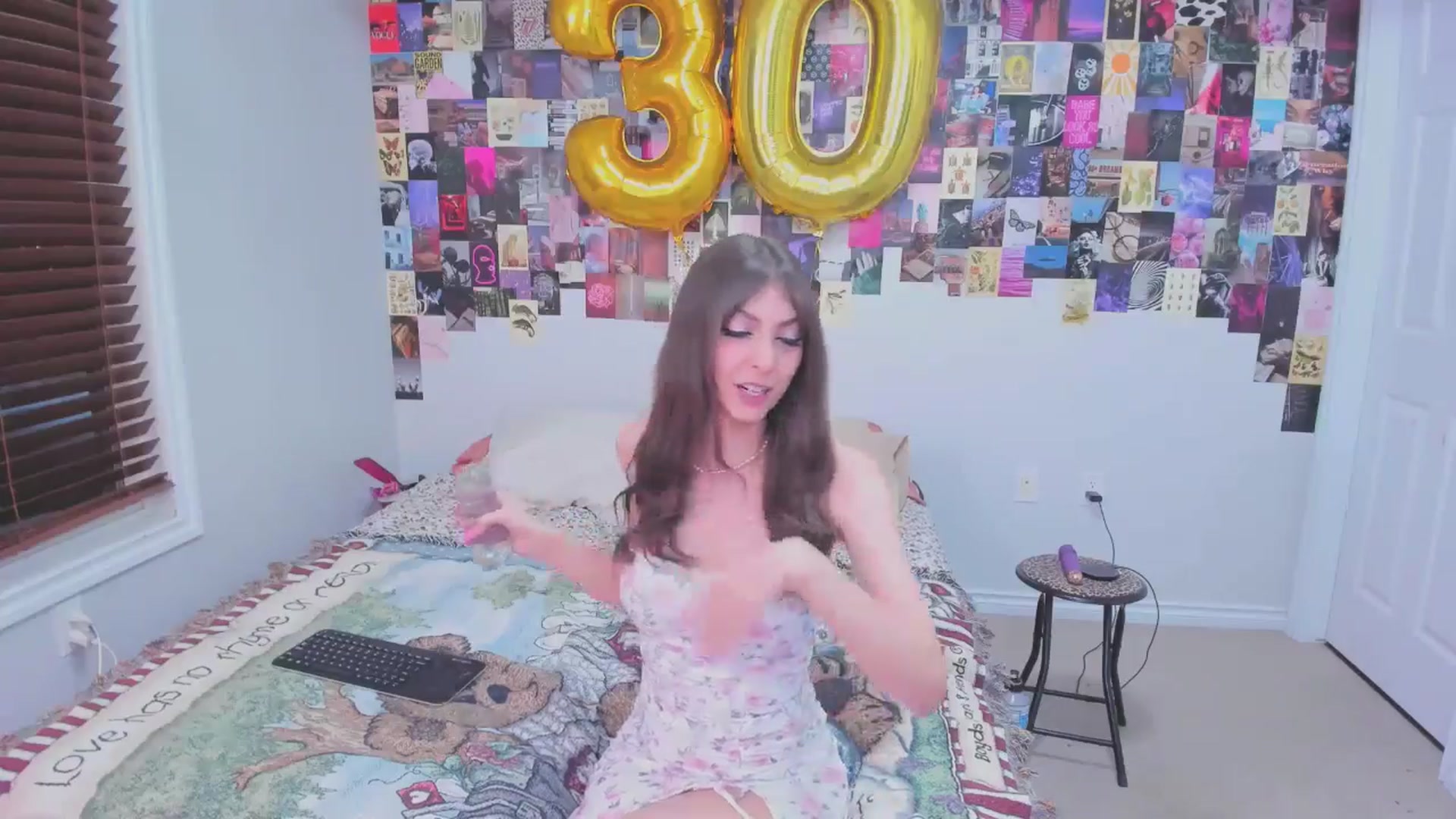 Gallery image thumbnail from ChloeNightxo's myfreecams stream on, 02/10/2025, 06:38 image 2 of 20