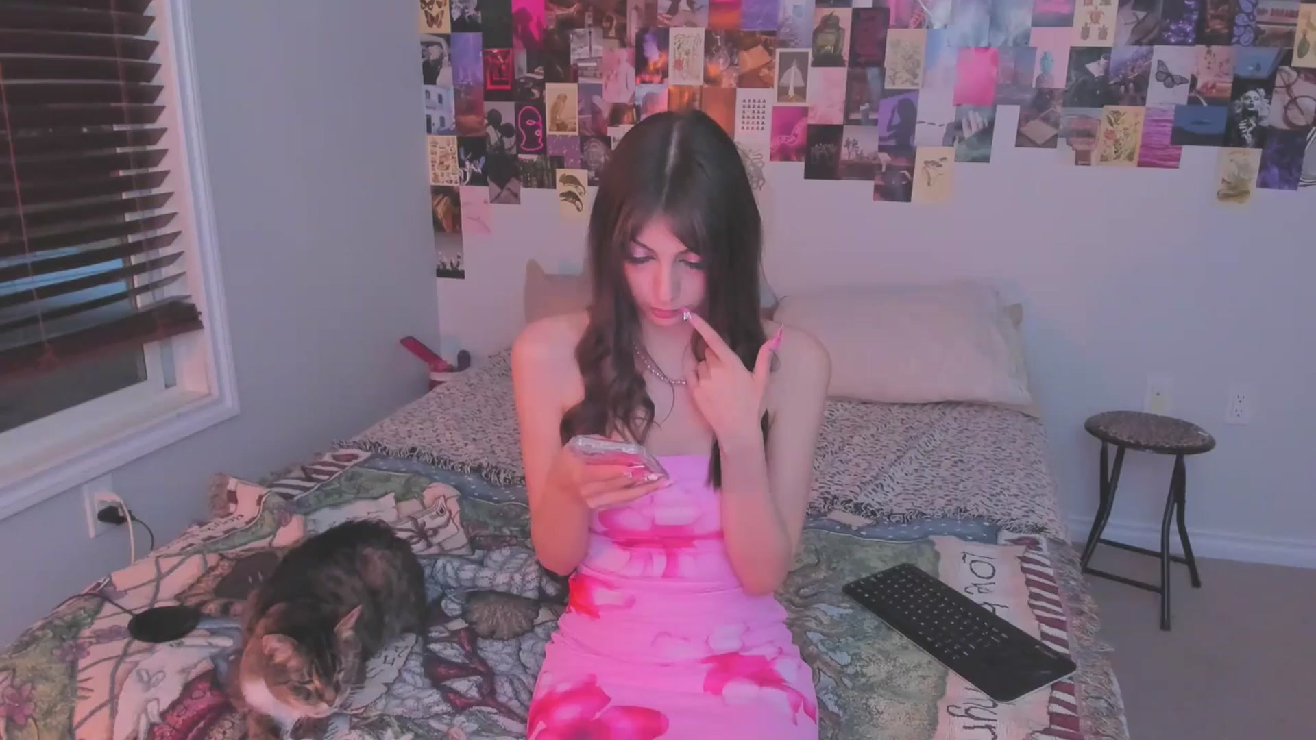 Gallery image thumbnail from ChloeNightxo's myfreecams stream on, 02/13/2025, 11:45 image 3 of 20