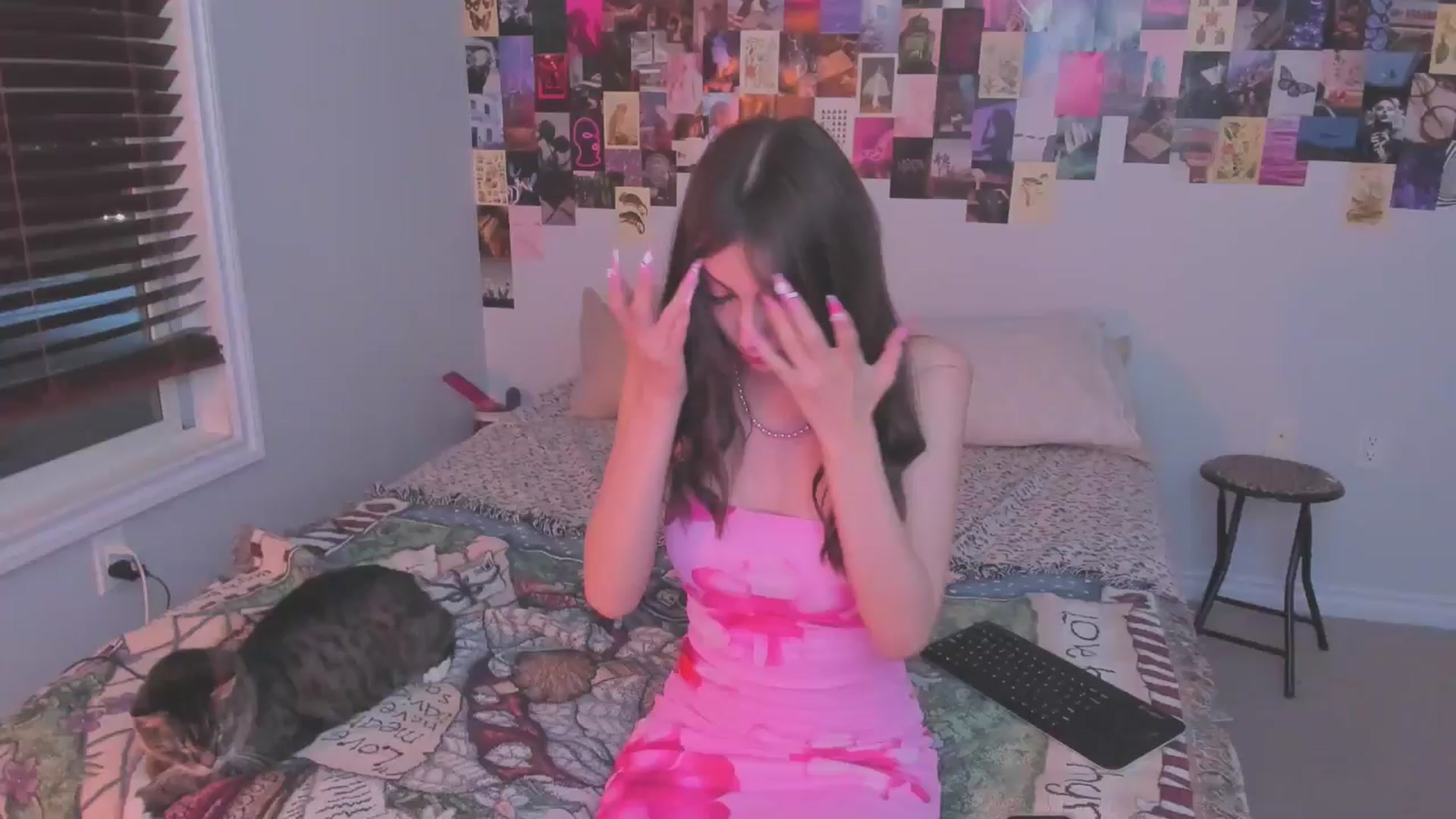 Gallery image thumbnail from ChloeNightxo's myfreecams stream on, 02/13/2025, 11:45 image 19 of 20