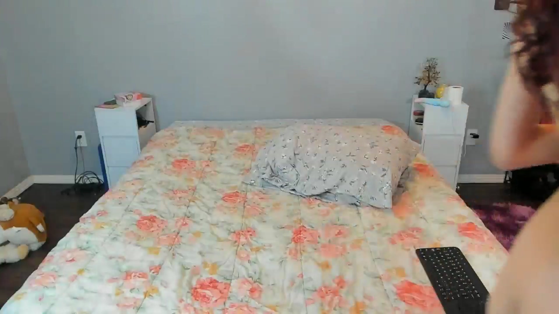 Gallery image thumbnail from ChloeNightxo's myfreecams stream on, 04/01/2026, 10:28 image 15 of 20