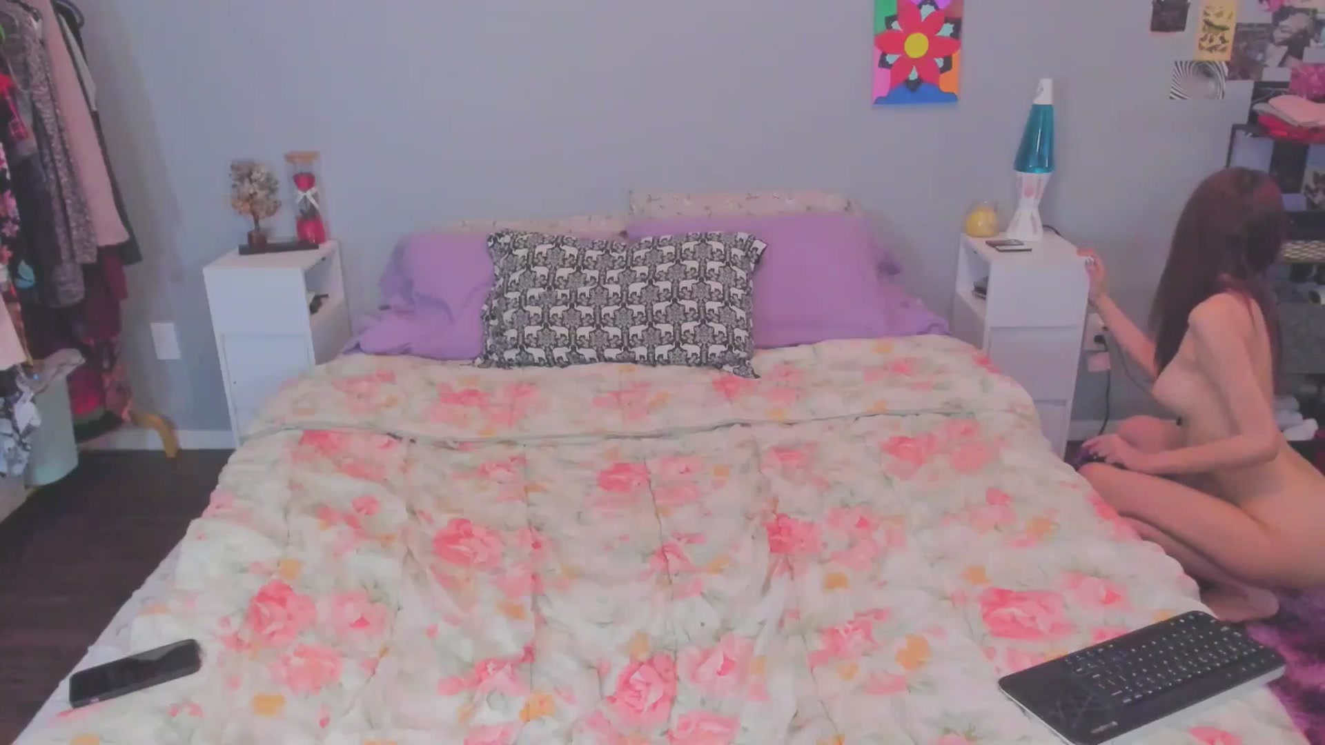 Gallery image thumbnail from ChloeNightxo's myfreecams stream on, 05/08/2026, 12:08 image 16 of 20