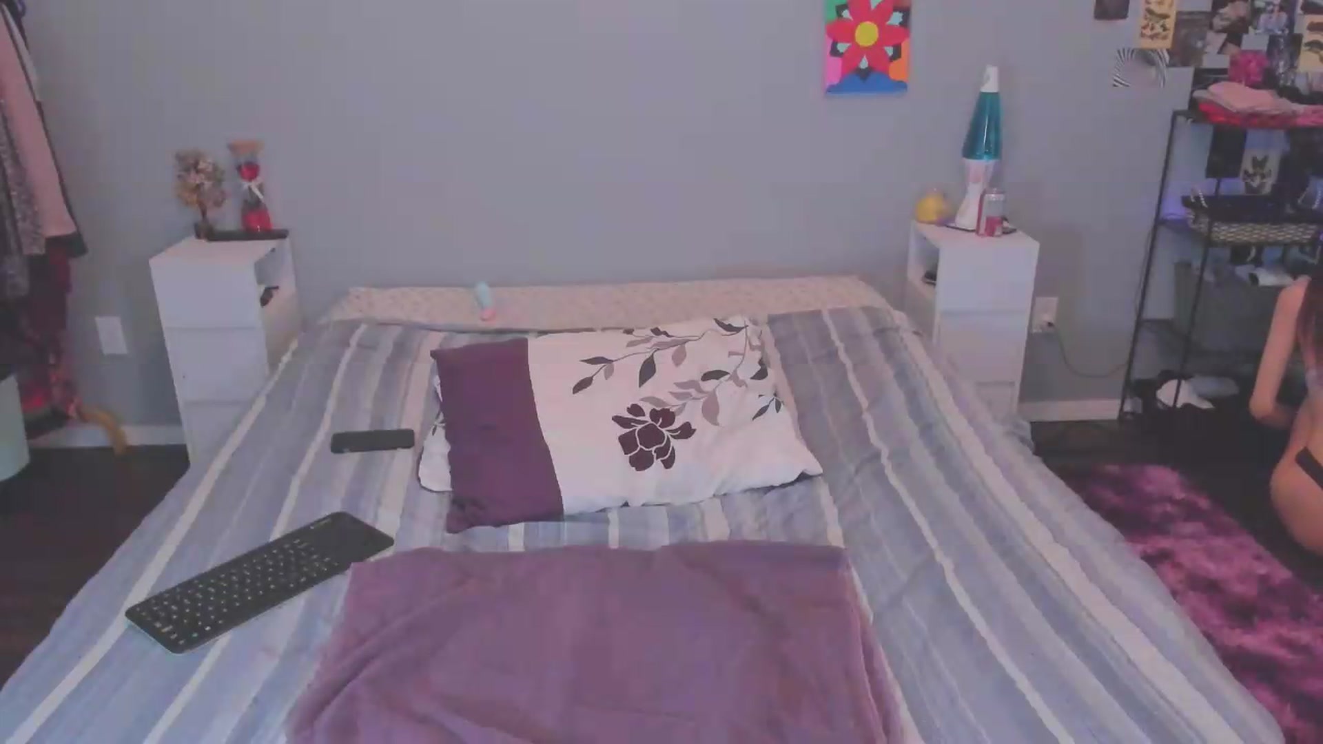 Gallery image thumbnail from ChloeNightxo's myfreecams stream on, 05/14/2026, 11:17 image 15 of 20