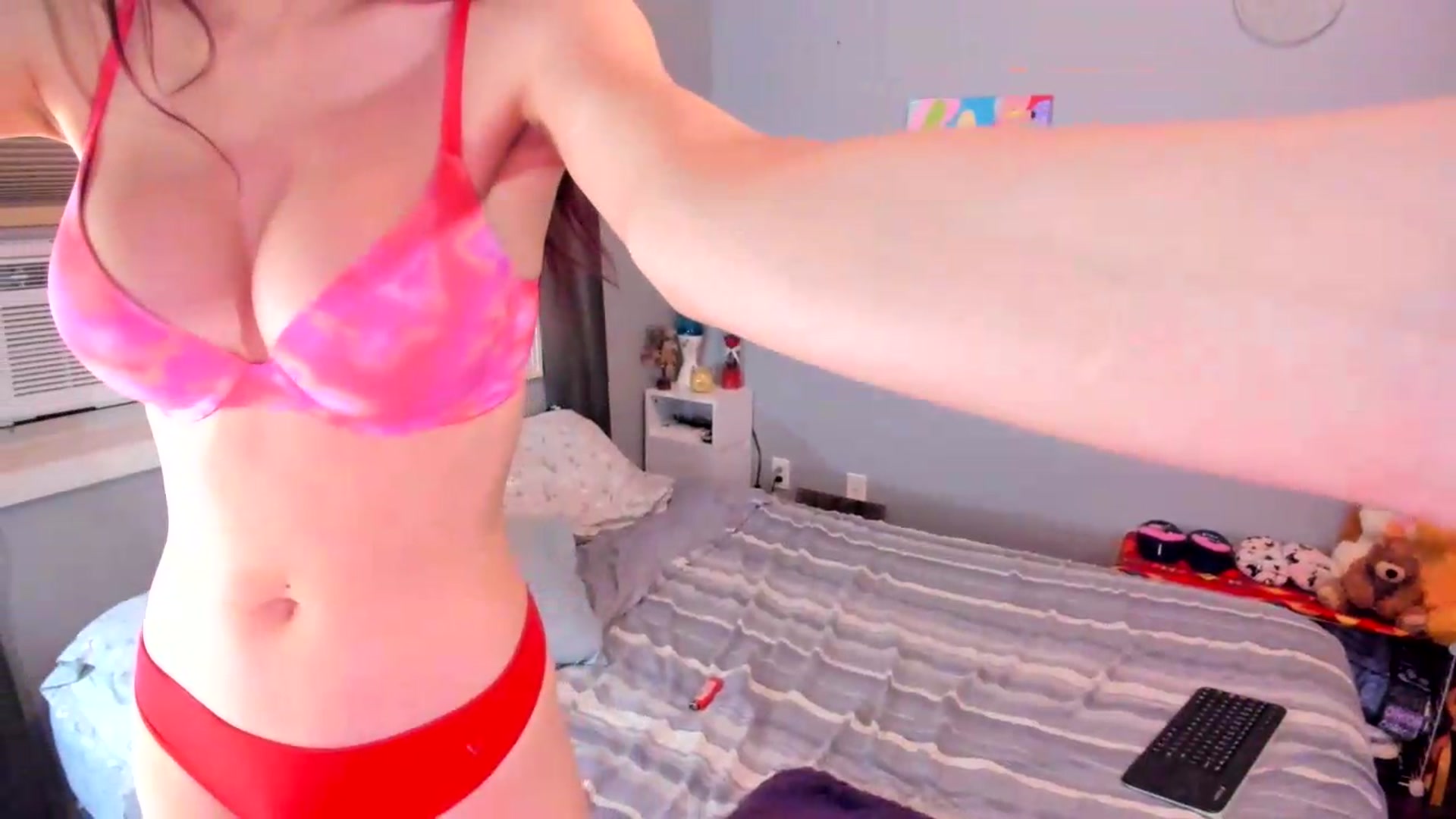 Gallery image thumbnail from ChloeNightxo's myfreecams stream on, 06/25/2026, 07:15 image 18 of 20