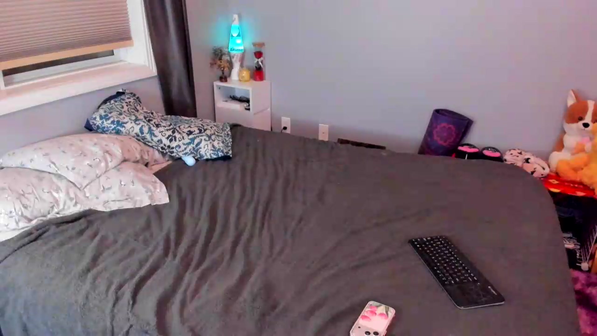 Gallery image thumbnail from ChloeNightxo's myfreecams stream on, 07/29/2026, 10:27 image 13 of 20