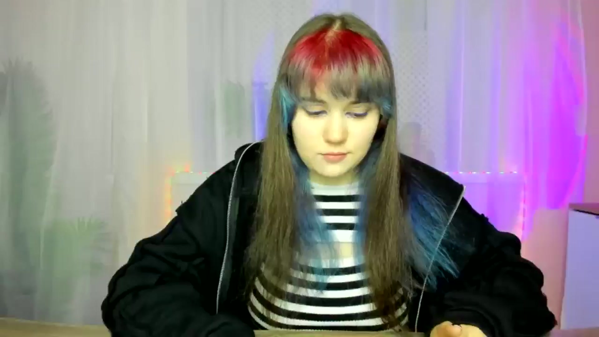 Gallery image thumbnail from ChloeQueen's myfreecams stream on, 02/16/2025, 10:00 image 20 of 20