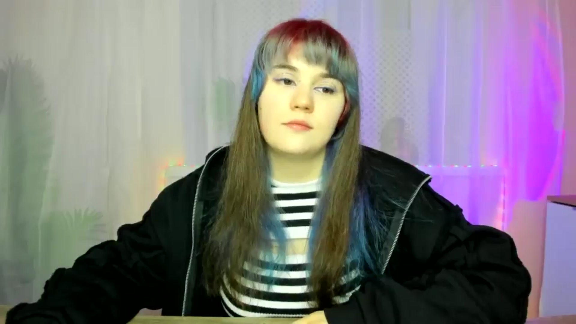 Gallery image thumbnail from ChloeQueen's myfreecams stream on, 02/16/2025, 10:00 image 6 of 20