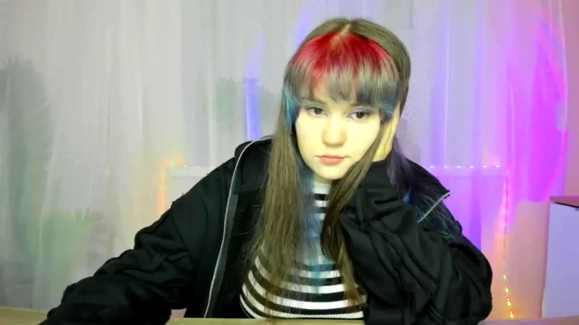 Gallery image thumbnail from ChloeQueen's myfreecams stream on, 02/16/2025, 10:00 image 18 of 20