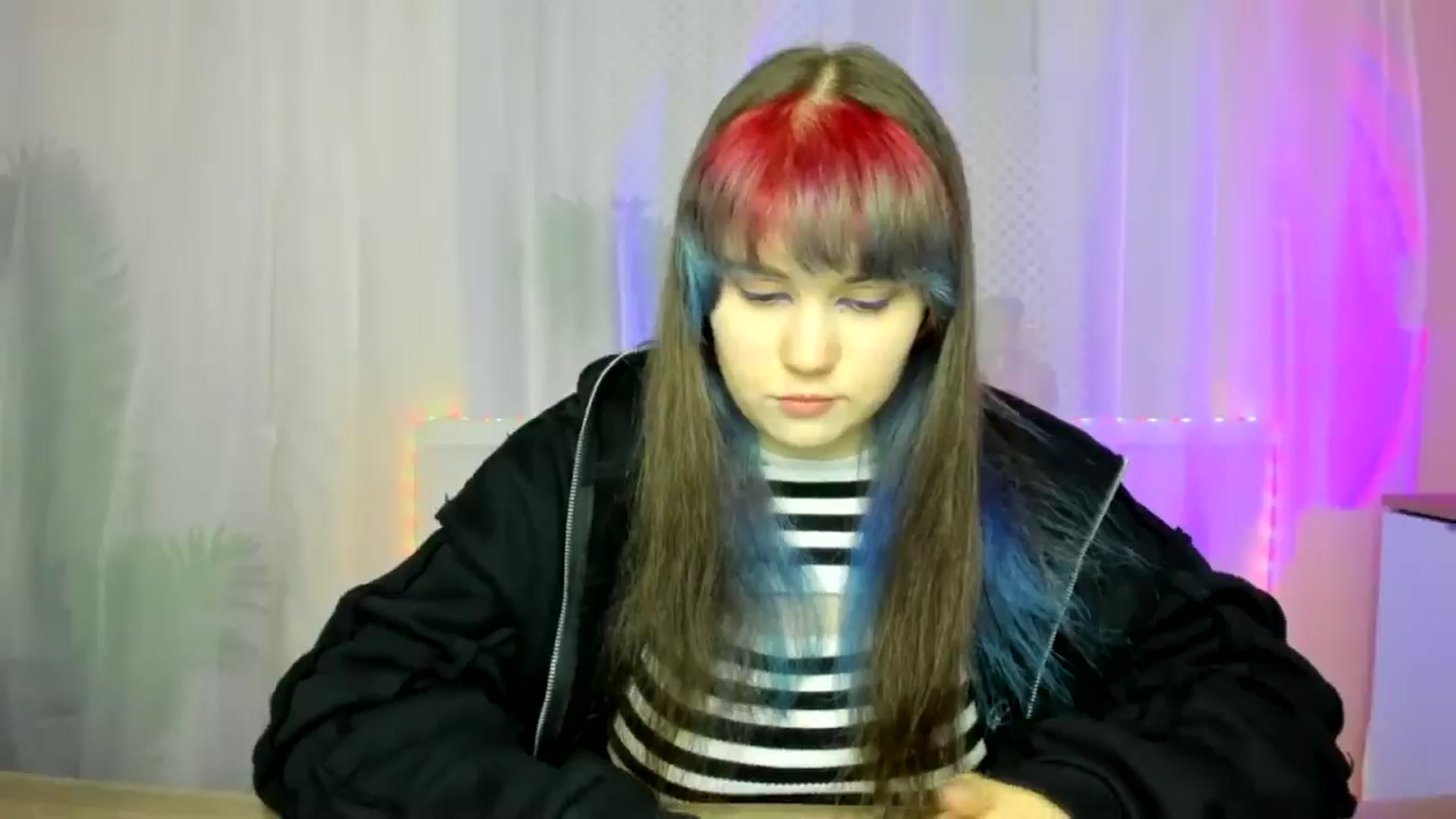 Gallery image thumbnail from ChloeQueen's myfreecams stream on, 02/16/2025, 10:00 image 19 of 20