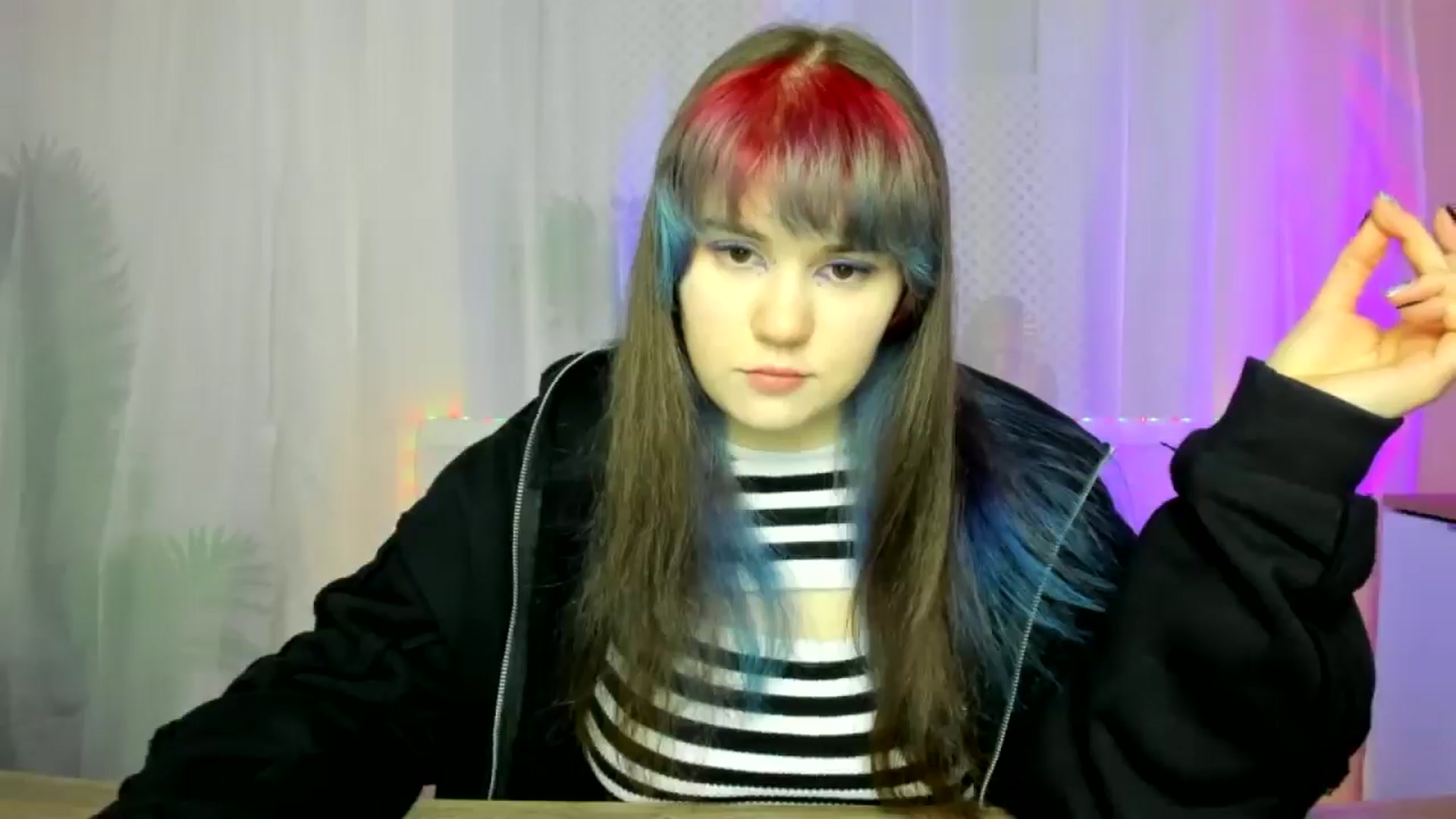 Gallery image thumbnail from ChloeQueen's myfreecams stream on, 02/16/2025, 10:00 image 14 of 20