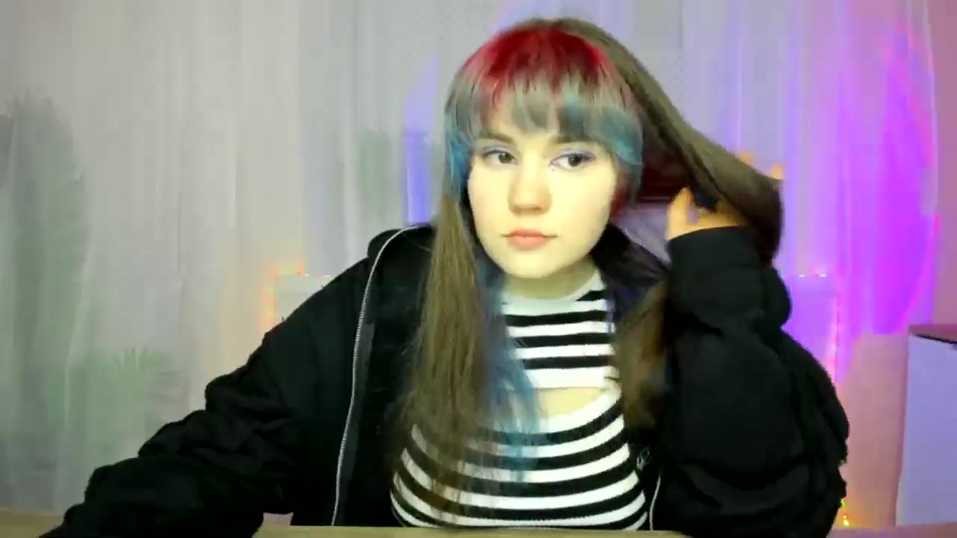 Gallery image thumbnail from ChloeQueen's myfreecams stream on, 02/16/2025, 10:00 image 12 of 20