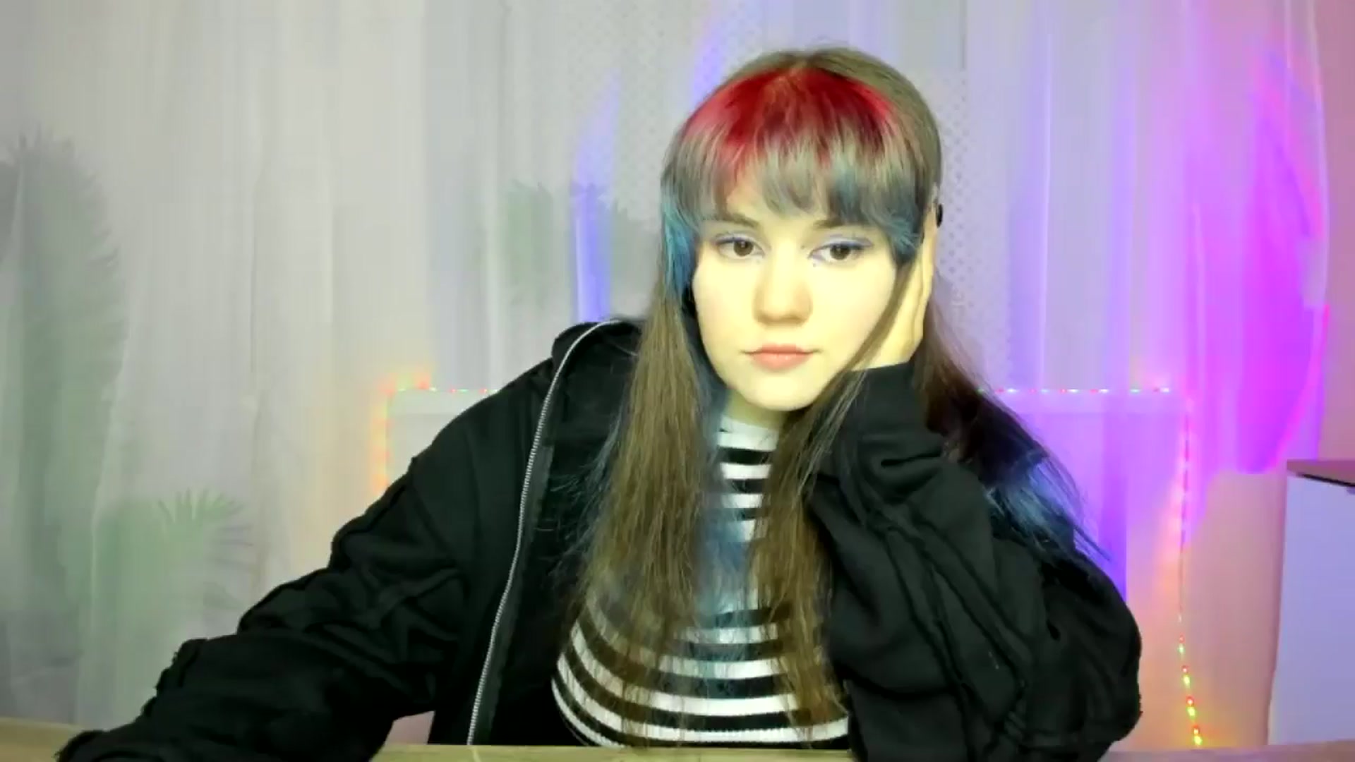 Gallery image thumbnail from ChloeQueen's myfreecams stream on, 02/16/2025, 10:00 image 7 of 20