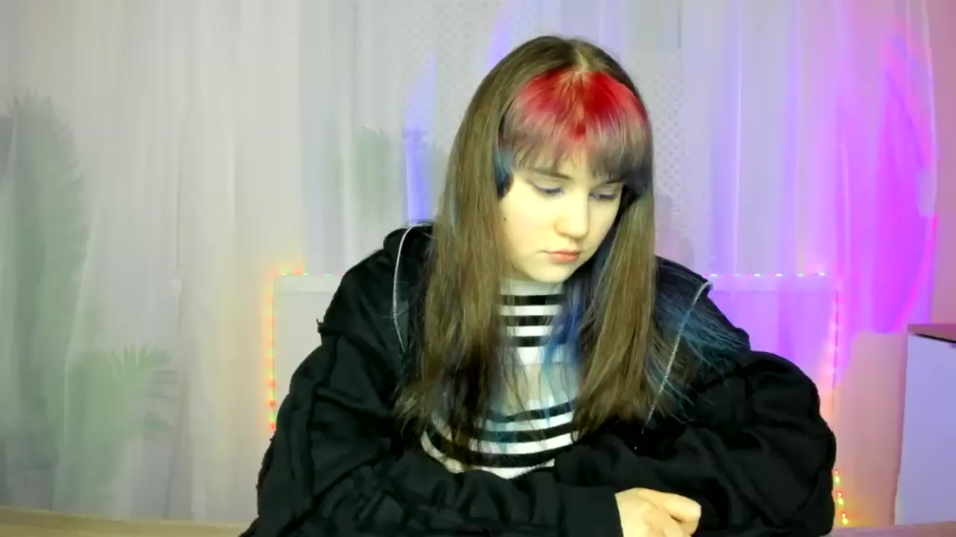 Gallery image thumbnail from ChloeQueen's myfreecams stream on, 02/16/2025, 10:00 image 2 of 20
