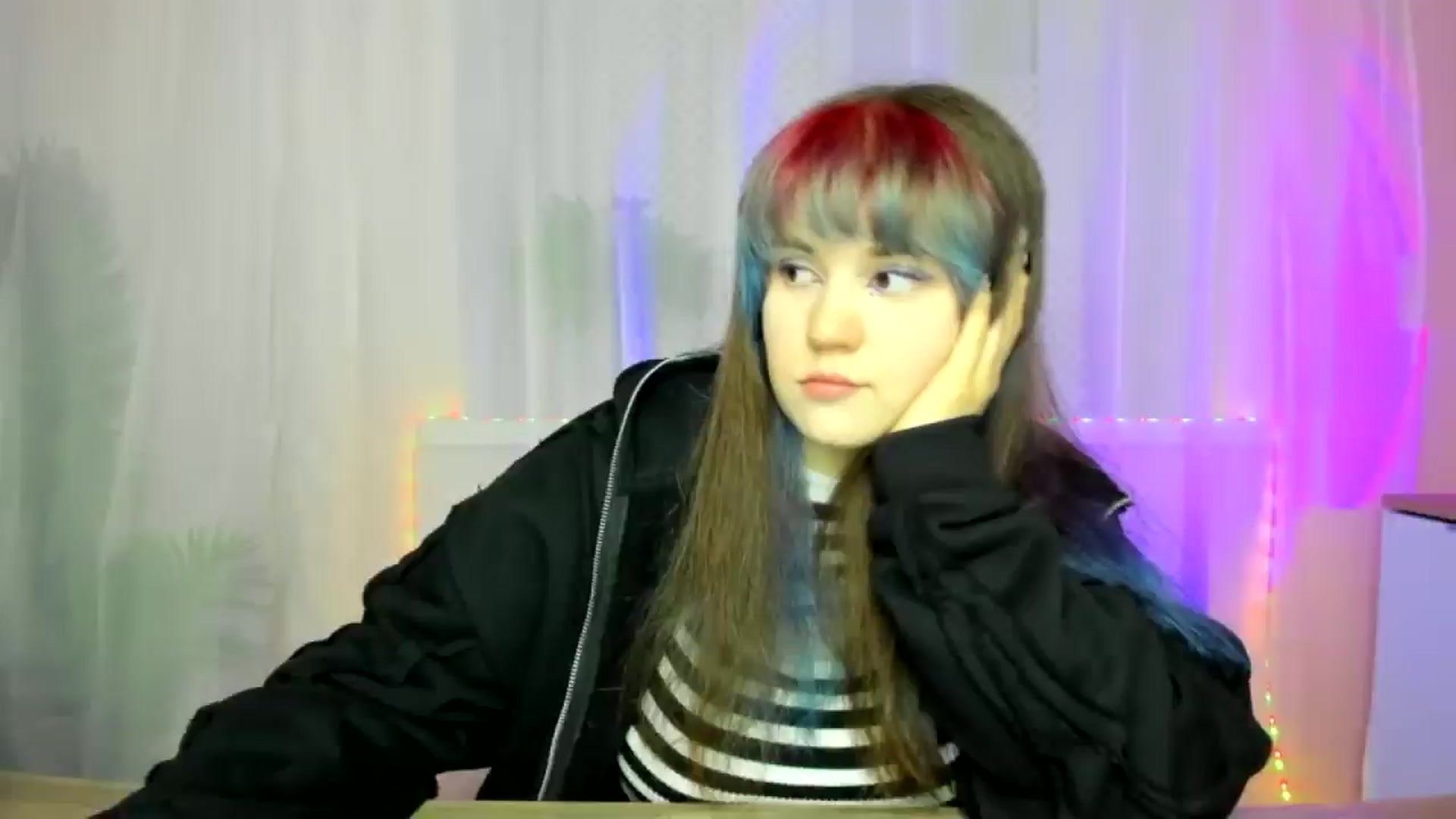 Gallery image thumbnail from ChloeQueen's myfreecams stream on, 02/16/2025, 10:13 image 1 of 20