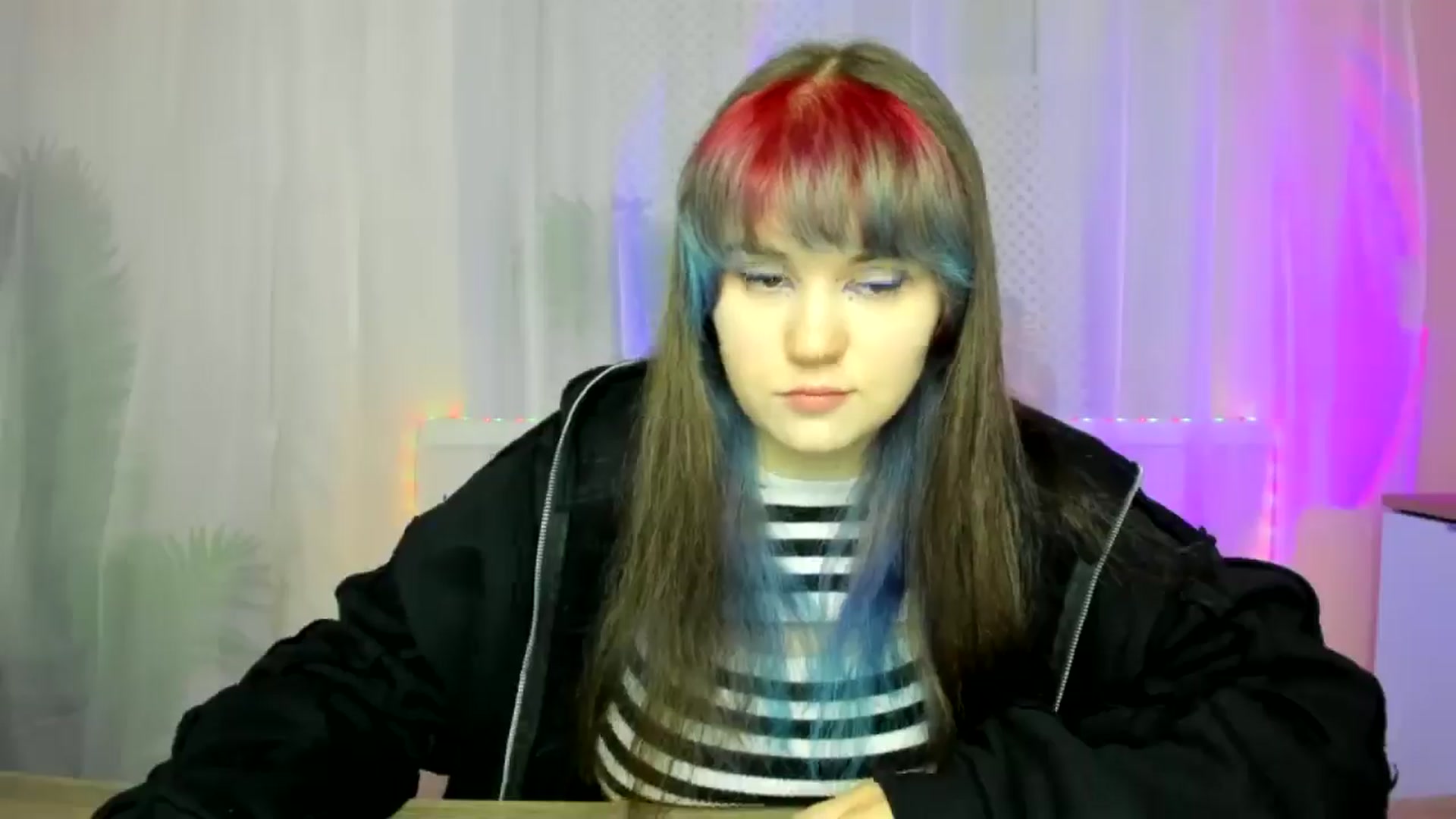 Gallery image thumbnail from ChloeQueen's myfreecams stream on, 02/16/2025, 10:13 image 10 of 20