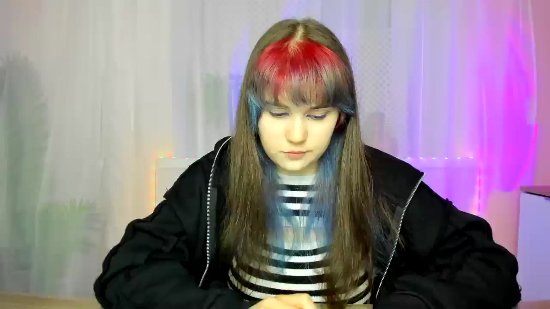 Gallery image thumbnail from ChloeQueen's myfreecams stream on, 02/16/2025, 10:57 image 1 of 20