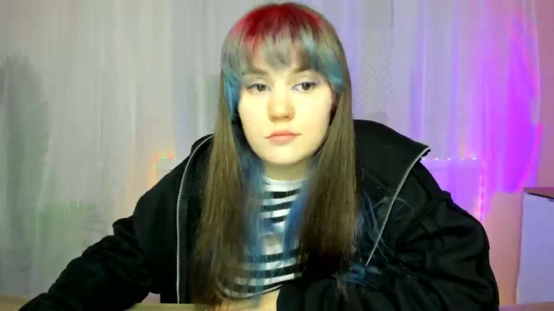 Gallery image thumbnail from ChloeQueen's myfreecams stream on, 02/16/2025, 10:57 image 5 of 20