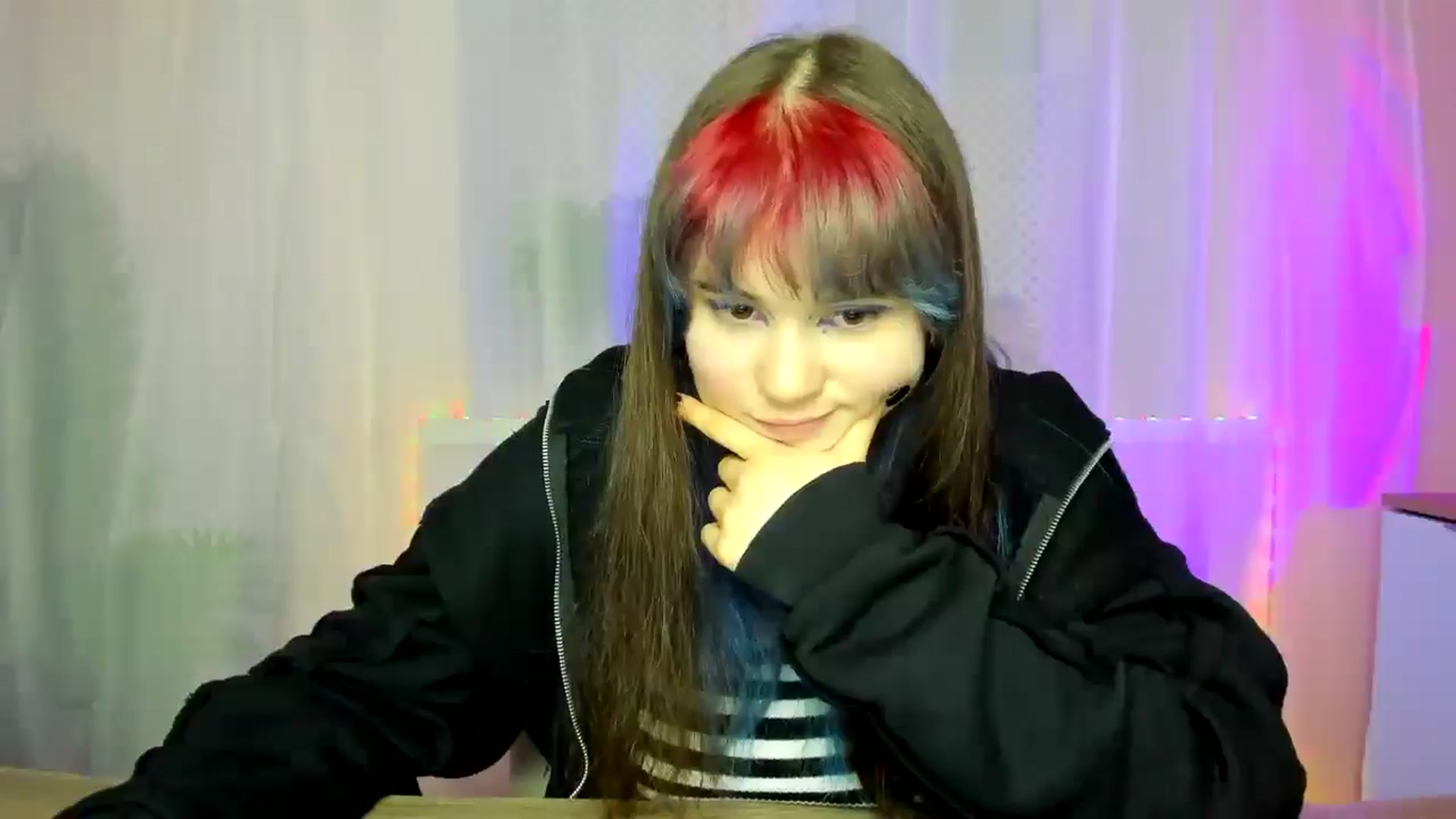 Gallery image thumbnail from ChloeQueen's myfreecams stream on, 02/16/2025, 11:41 image 16 of 20