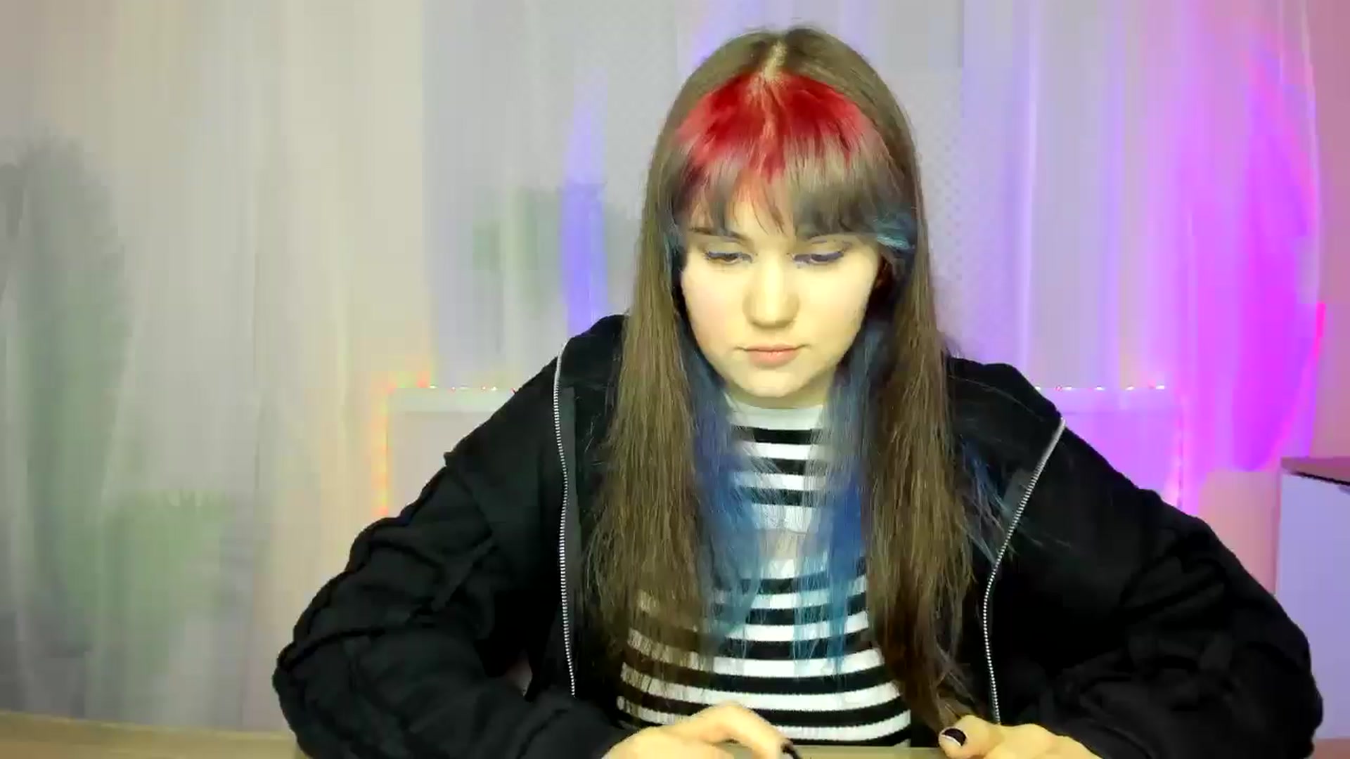 Gallery image thumbnail from ChloeQueen's myfreecams stream on, 02/16/2025, 11:41 image 15 of 20