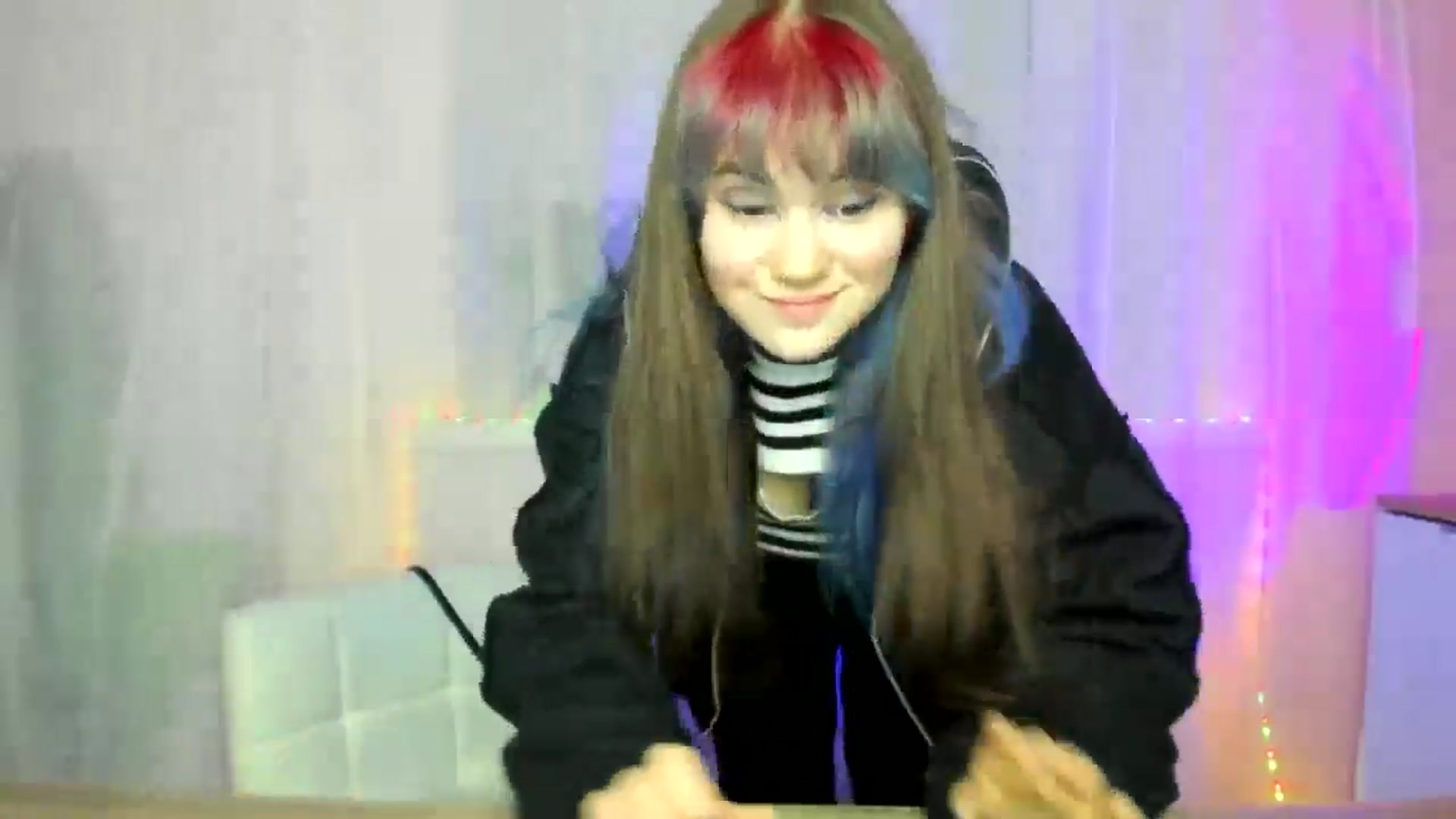 Gallery image thumbnail from ChloeQueen's myfreecams stream on, 02/16/2025, 11:41 image 3 of 20