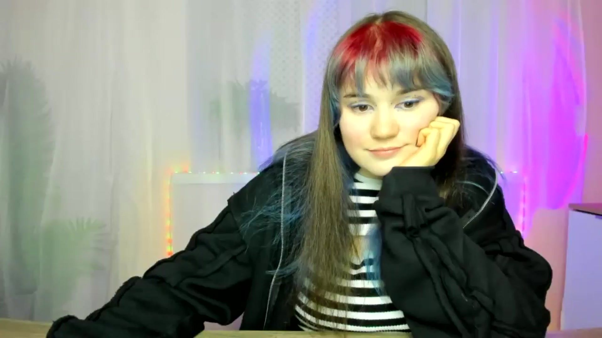 Gallery image thumbnail from ChloeQueen's myfreecams stream on, 02/16/2025, 11:41 image 6 of 20