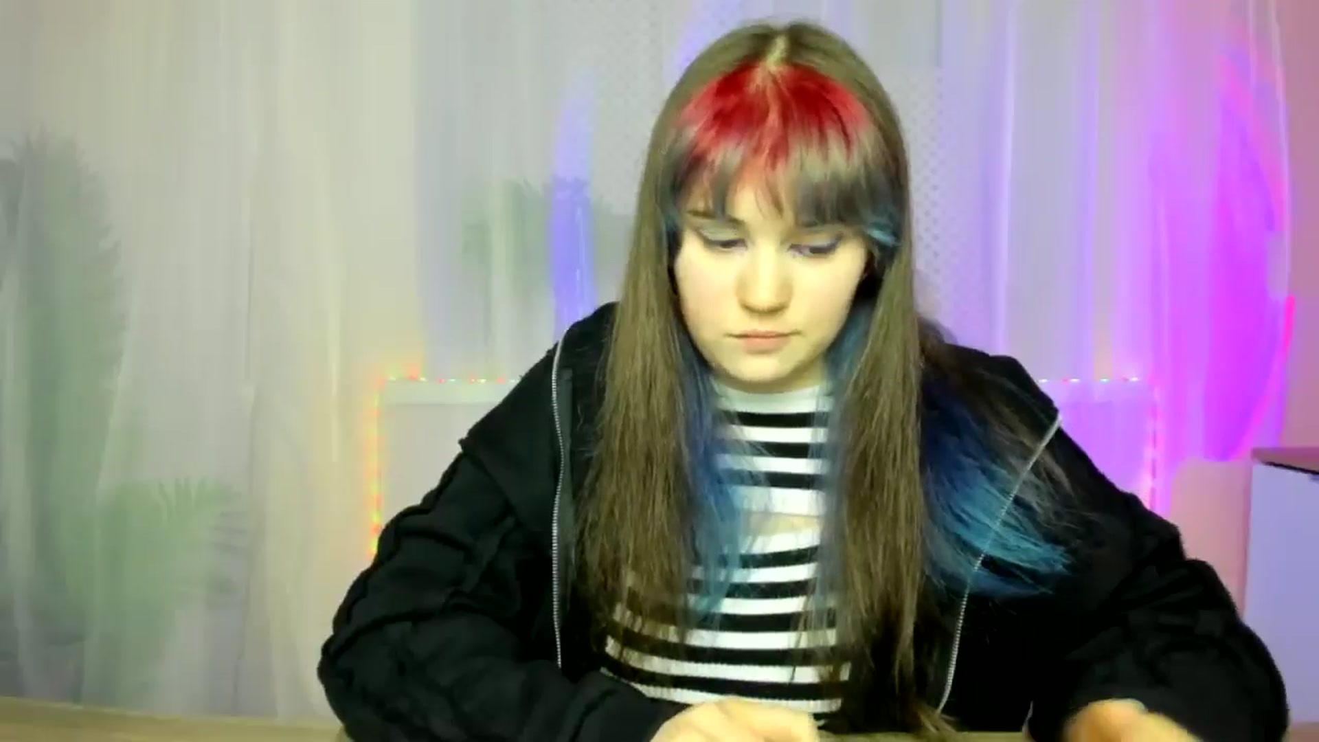 Gallery image thumbnail from ChloeQueen's myfreecams stream on, 02/16/2025, 11:41 image 14 of 20