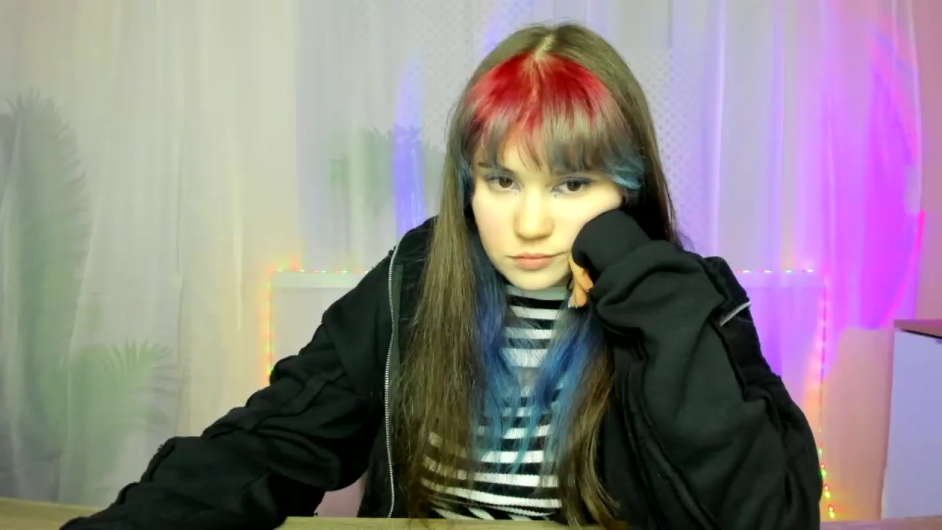 Gallery image thumbnail from ChloeQueen's myfreecams stream on, 02/16/2025, 11:41 image 12 of 20