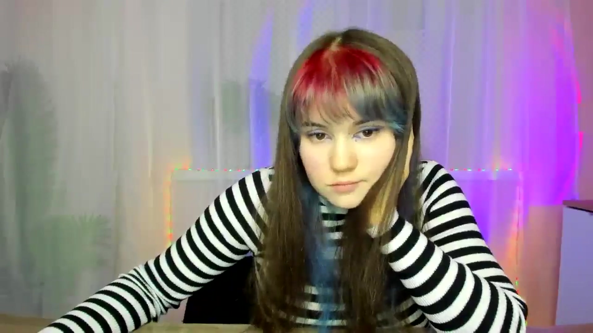 Gallery image thumbnail from ChloeQueen's myfreecams stream on, 02/16/2025, 12:25 image 8 of 20