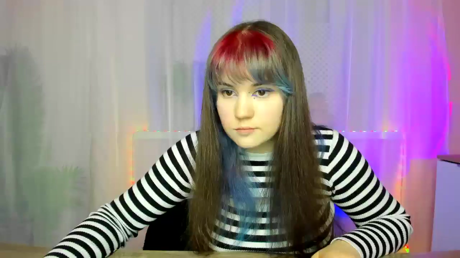Gallery image thumbnail from ChloeQueen's myfreecams stream on, 02/16/2025, 12:25 image 20 of 20