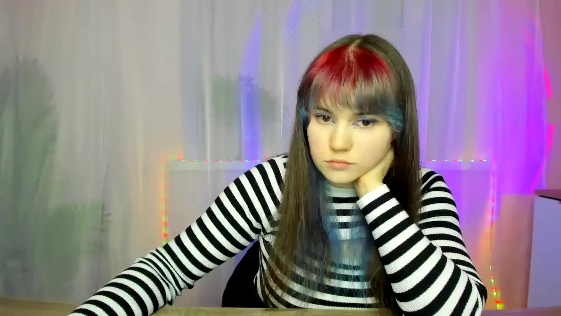 Gallery image thumbnail from ChloeQueen's myfreecams stream on, 02/16/2025, 13:29 image 16 of 20