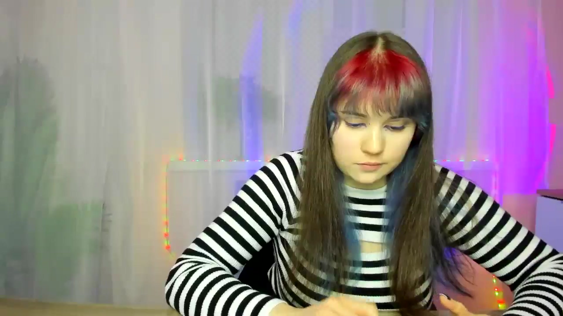 Gallery image thumbnail from ChloeQueen's myfreecams stream on, 02/16/2025, 13:55 image 16 of 20