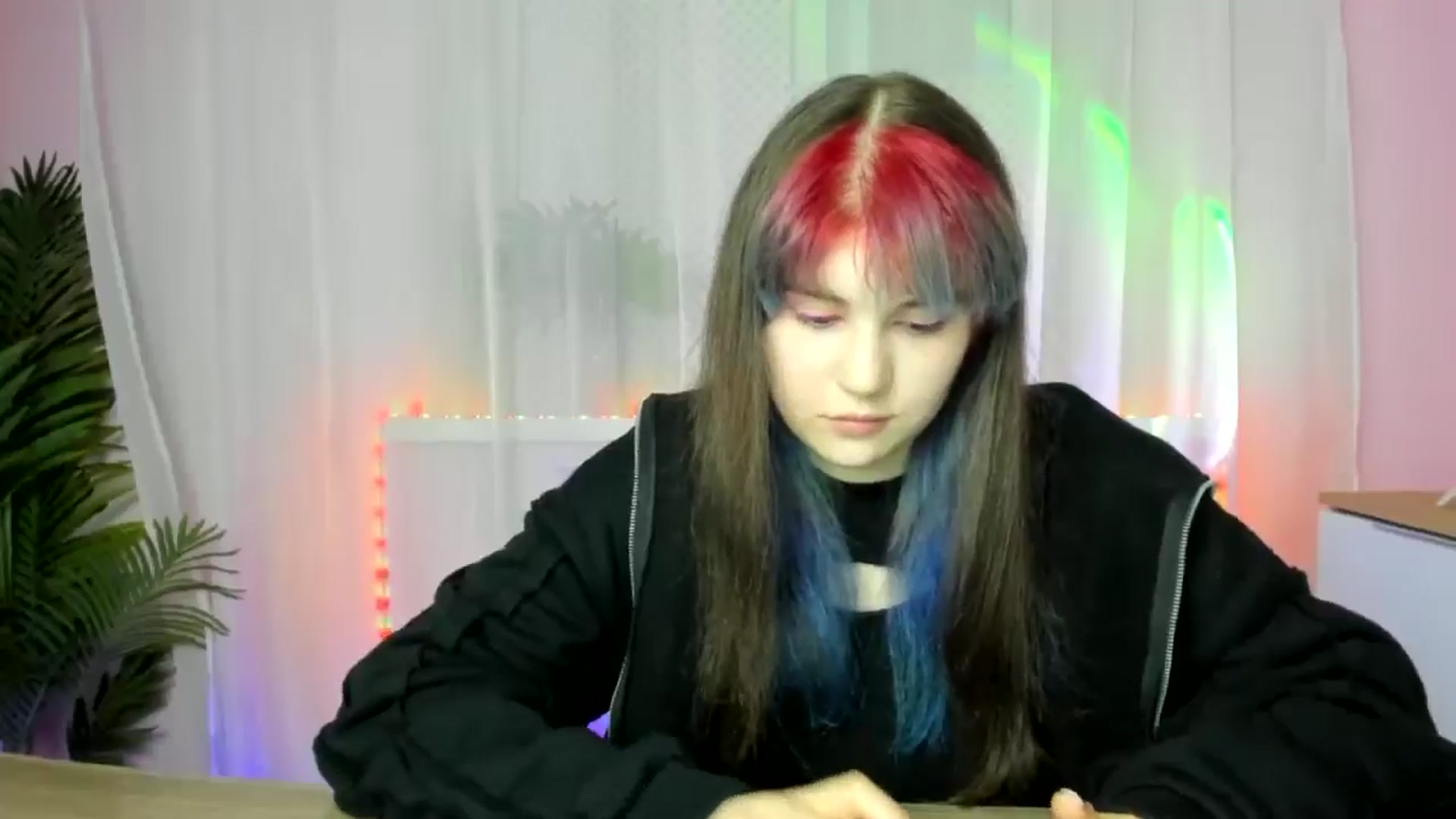 Gallery image thumbnail from ChloeQueen's myfreecams stream on, 02/17/2025, 11:13 image 5 of 20