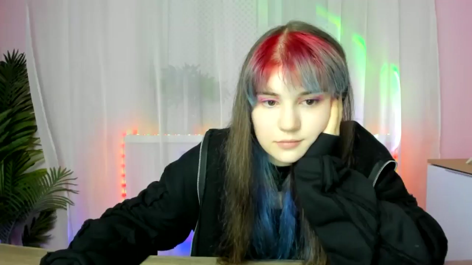 Gallery image thumbnail from ChloeQueen's myfreecams stream on, 02/17/2025, 11:13 image 3 of 20